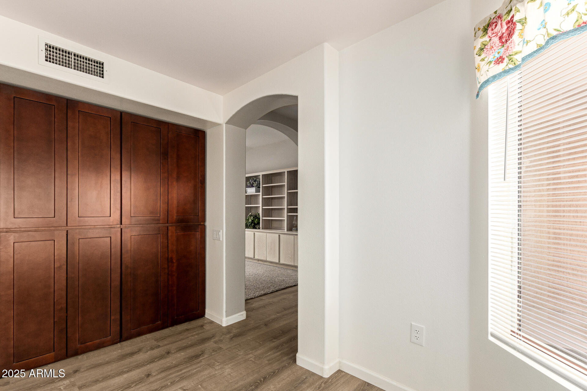 15604 W SENTINEL Drive