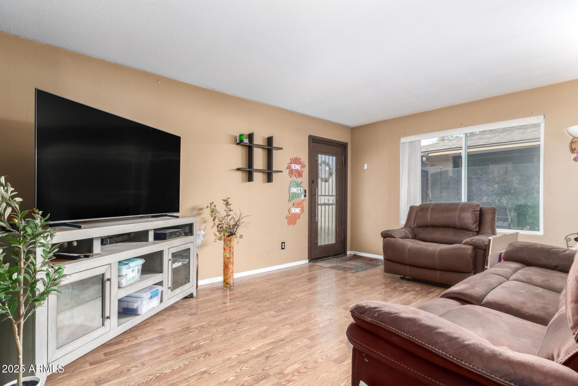 1807 E JAMAICA Avenue