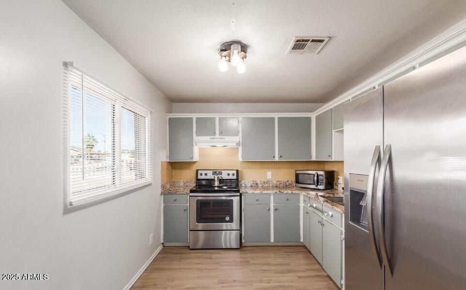 2421 W WASHINGTON
