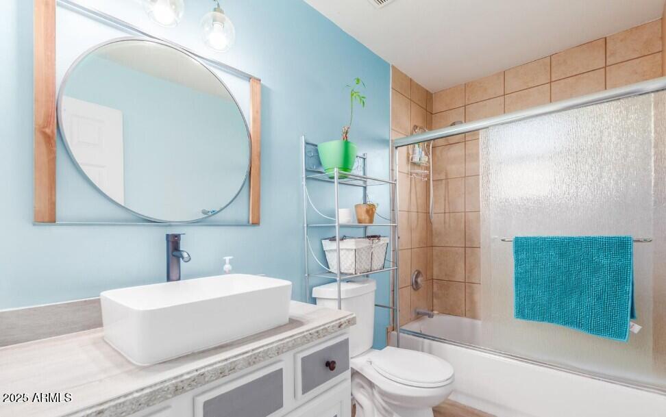 2421 W WASHINGTON