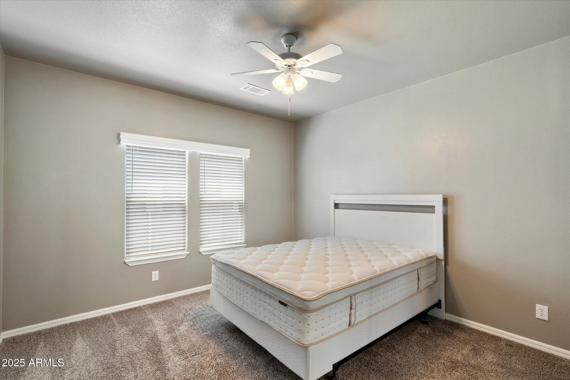 650 N Hawes Road, 3424