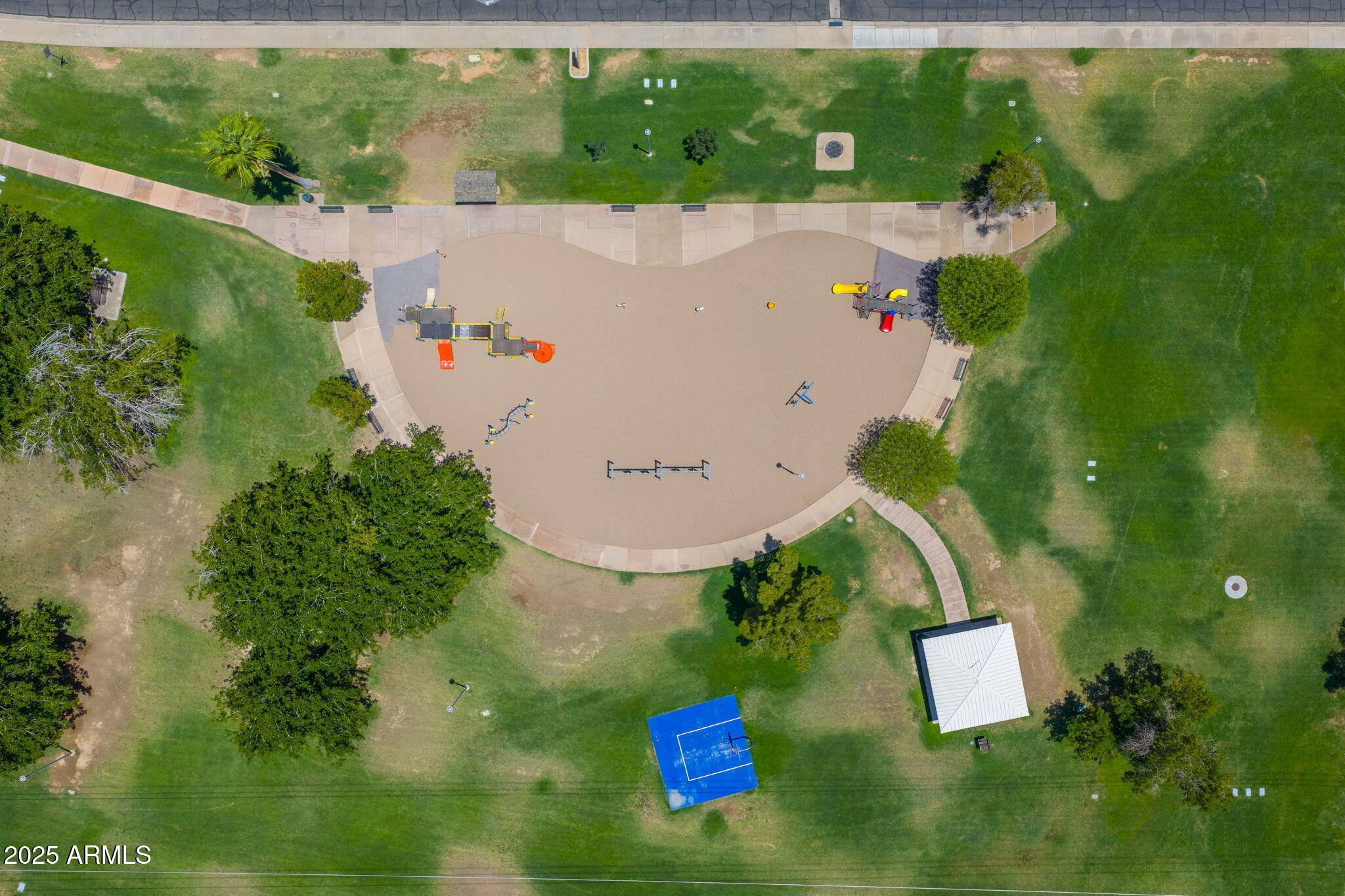 1338 E GREENWAY Circle