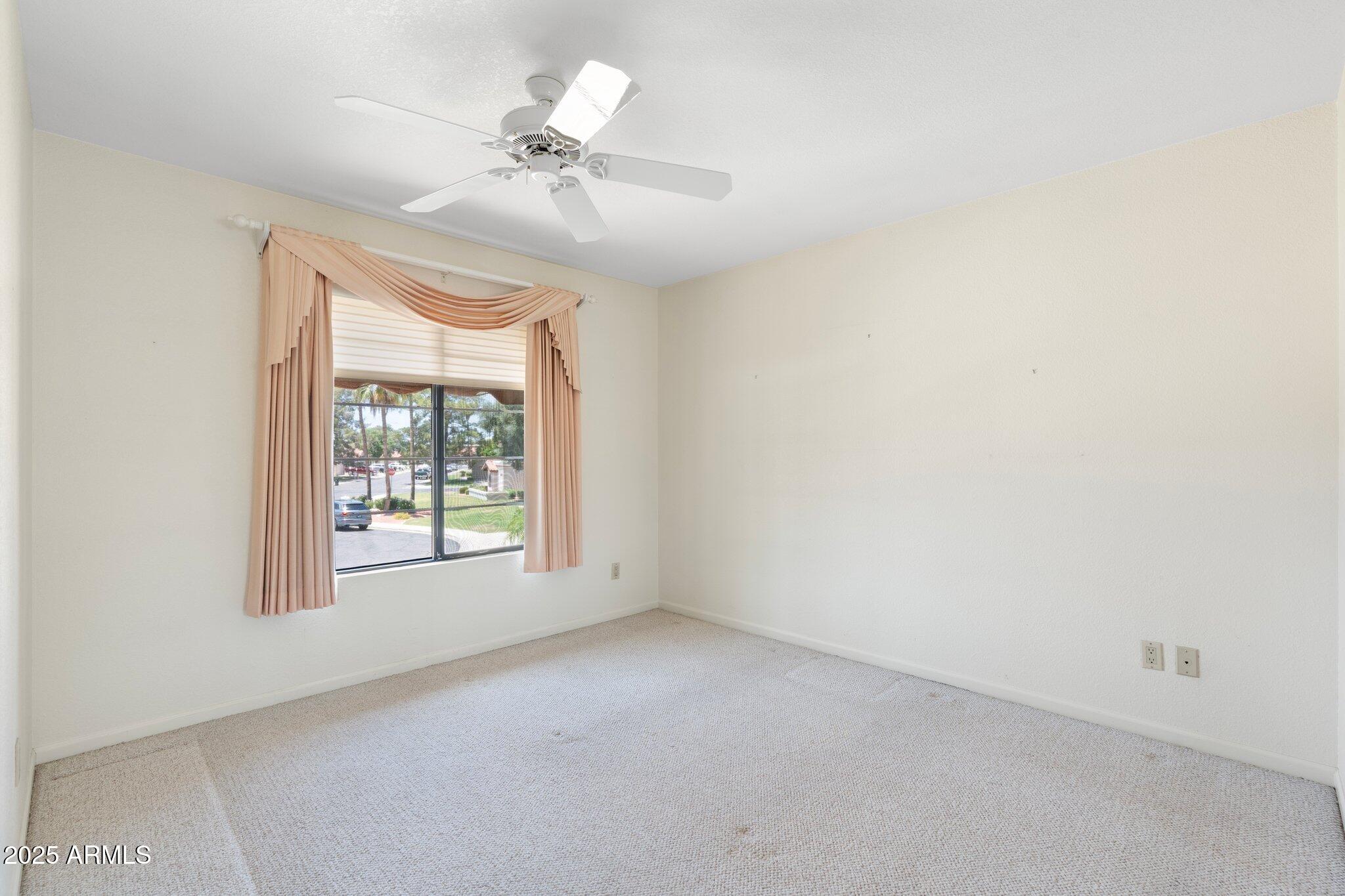 1338 E GREENWAY Circle