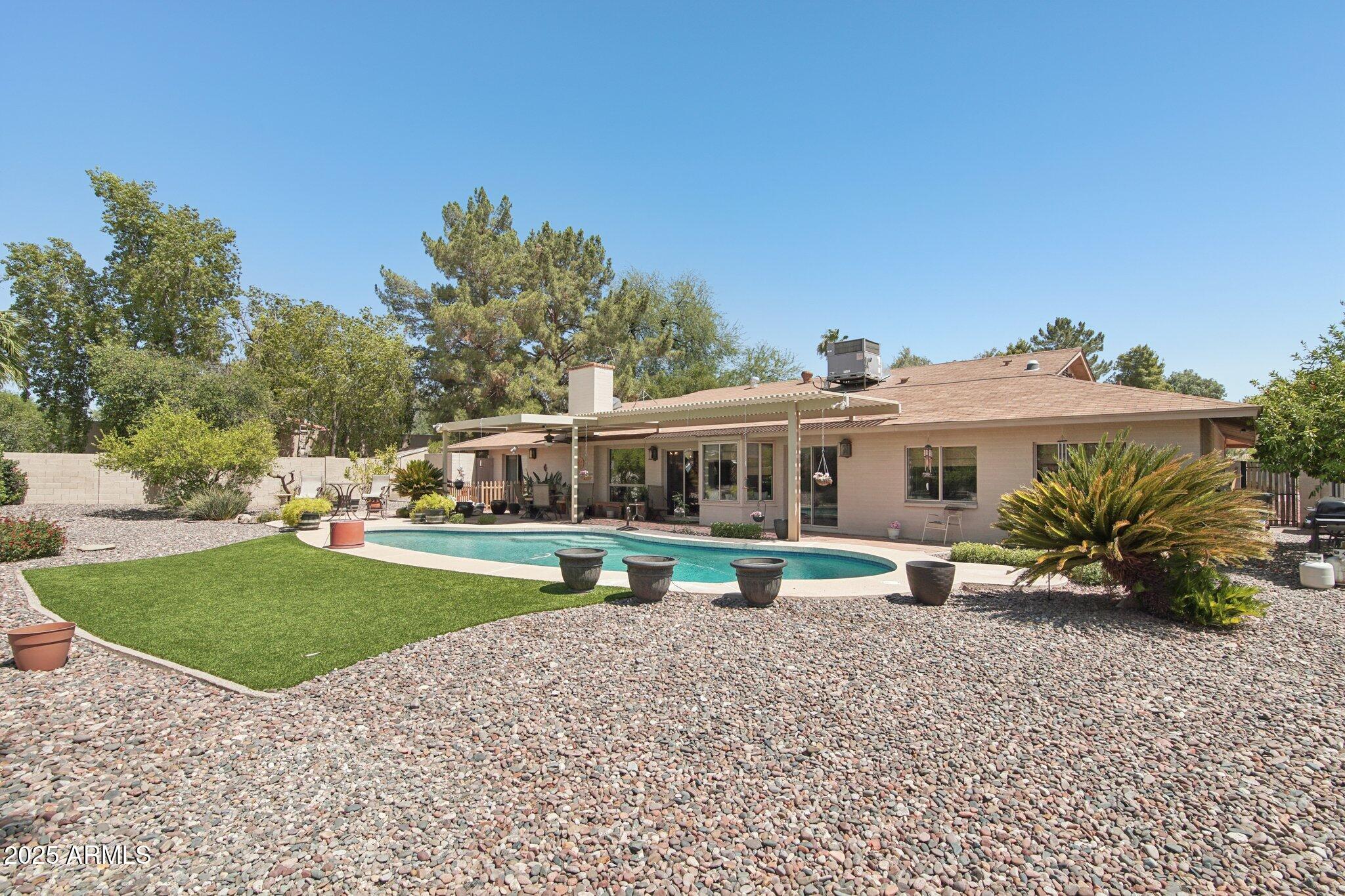 5410 E POINSETTIA Drive