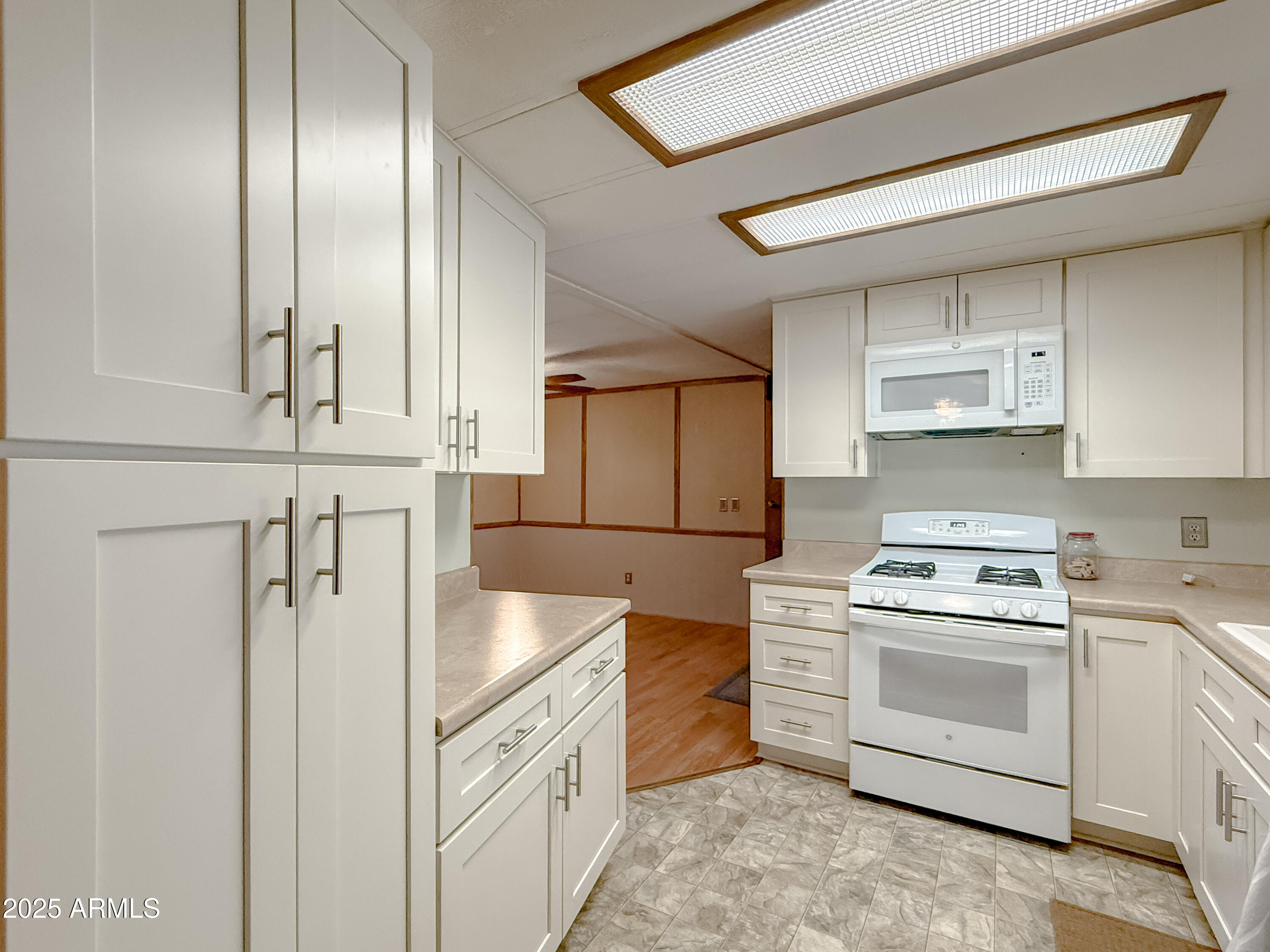 2701 E ALLRED Avenue, 171