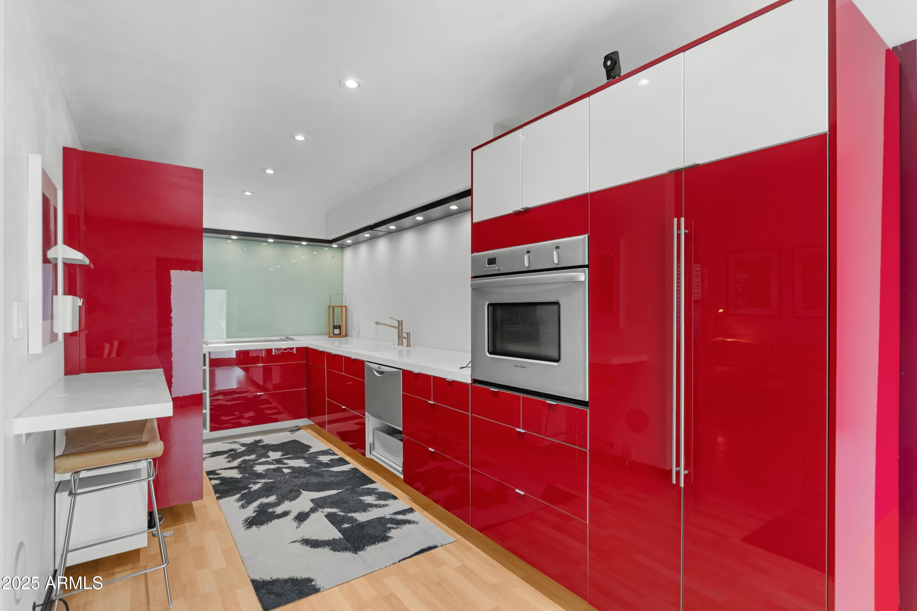 4800 N 68TH Street, 114