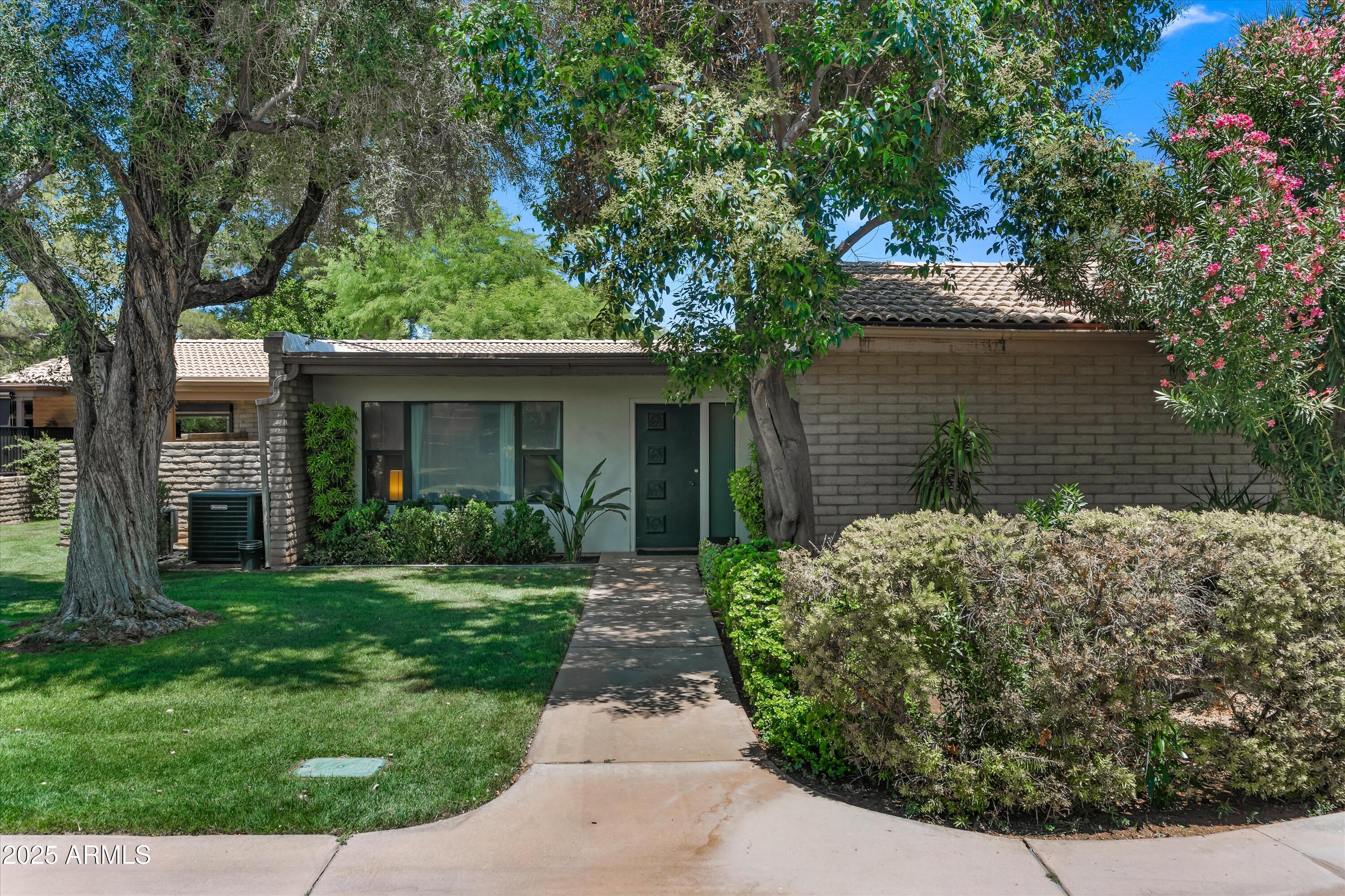 4800 N 68TH Street, 114