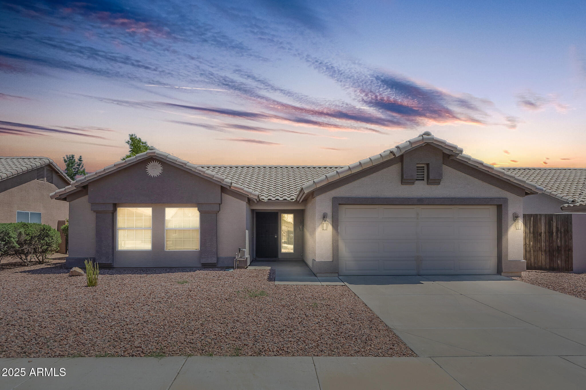 5919 W BLACKHAWK Drive