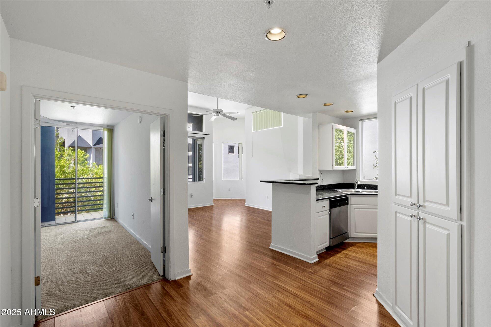 3633 N 3RD Avenue, 2091