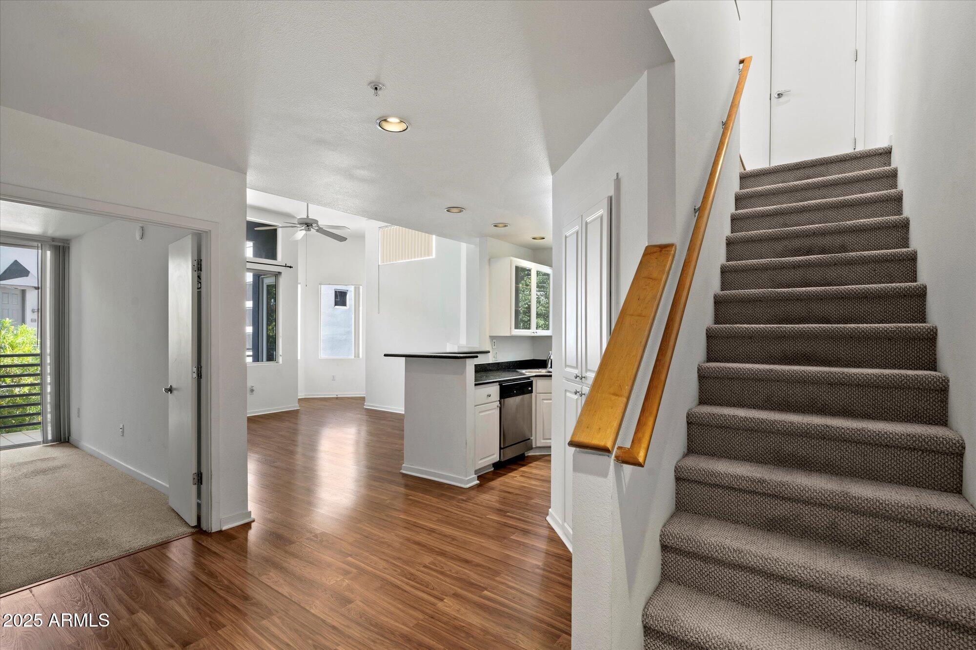 3633 N 3RD Avenue, 2091