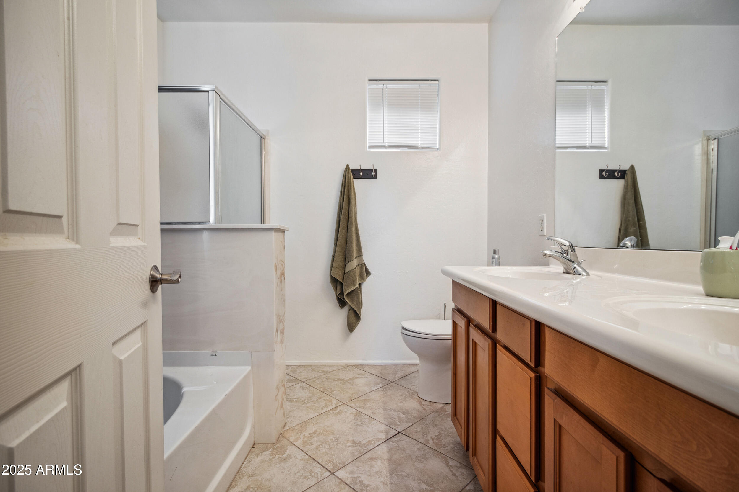 9912 W ILLINI Street