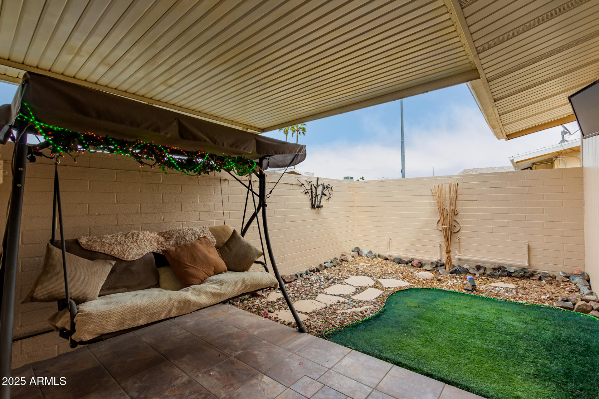 11122 W DESERT BUTTE Drive