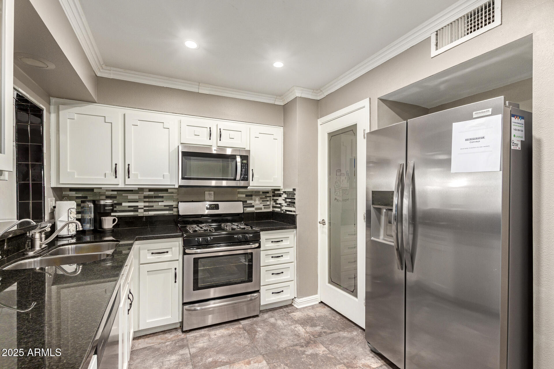 11122 W DESERT BUTTE Drive