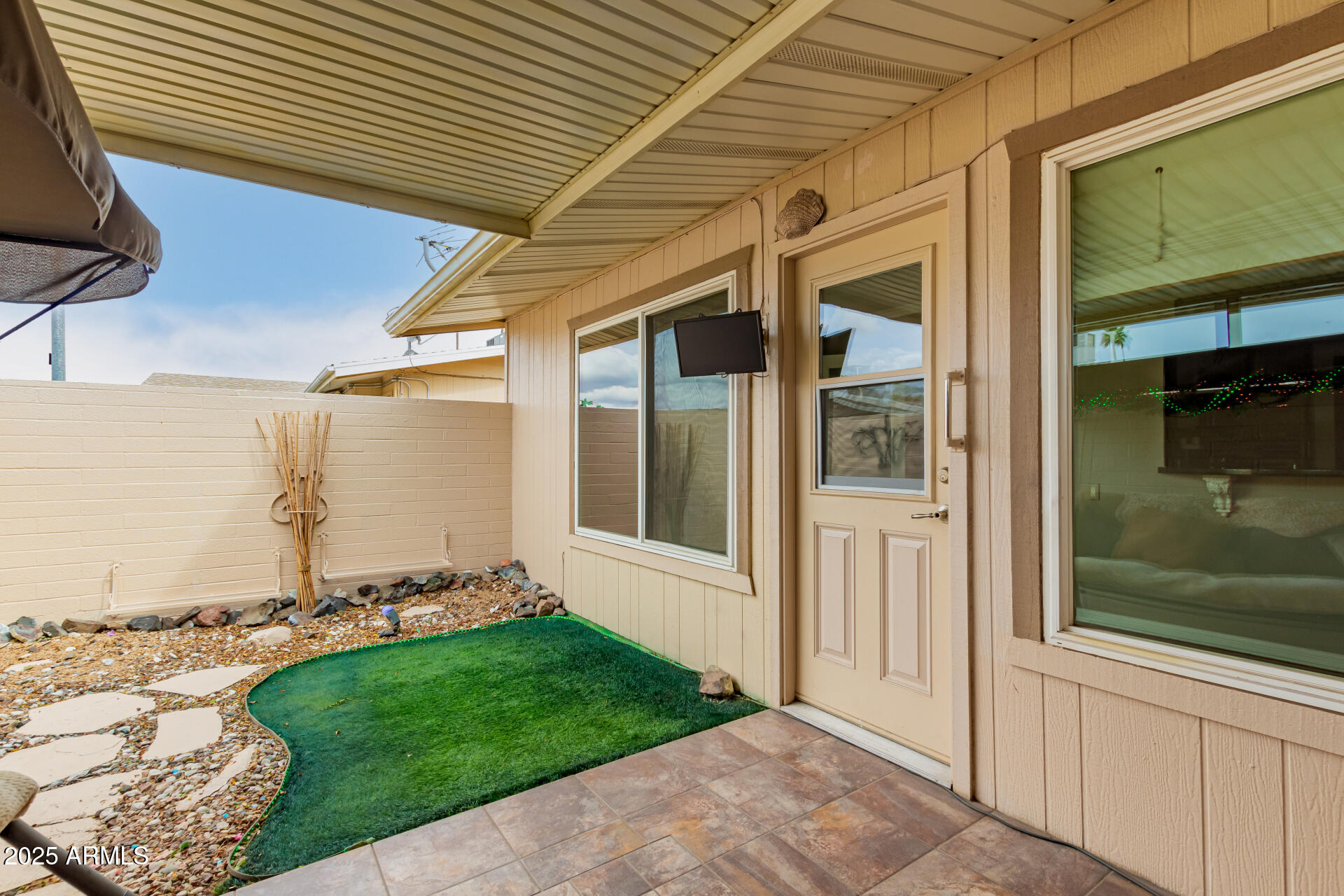 11122 W DESERT BUTTE Drive