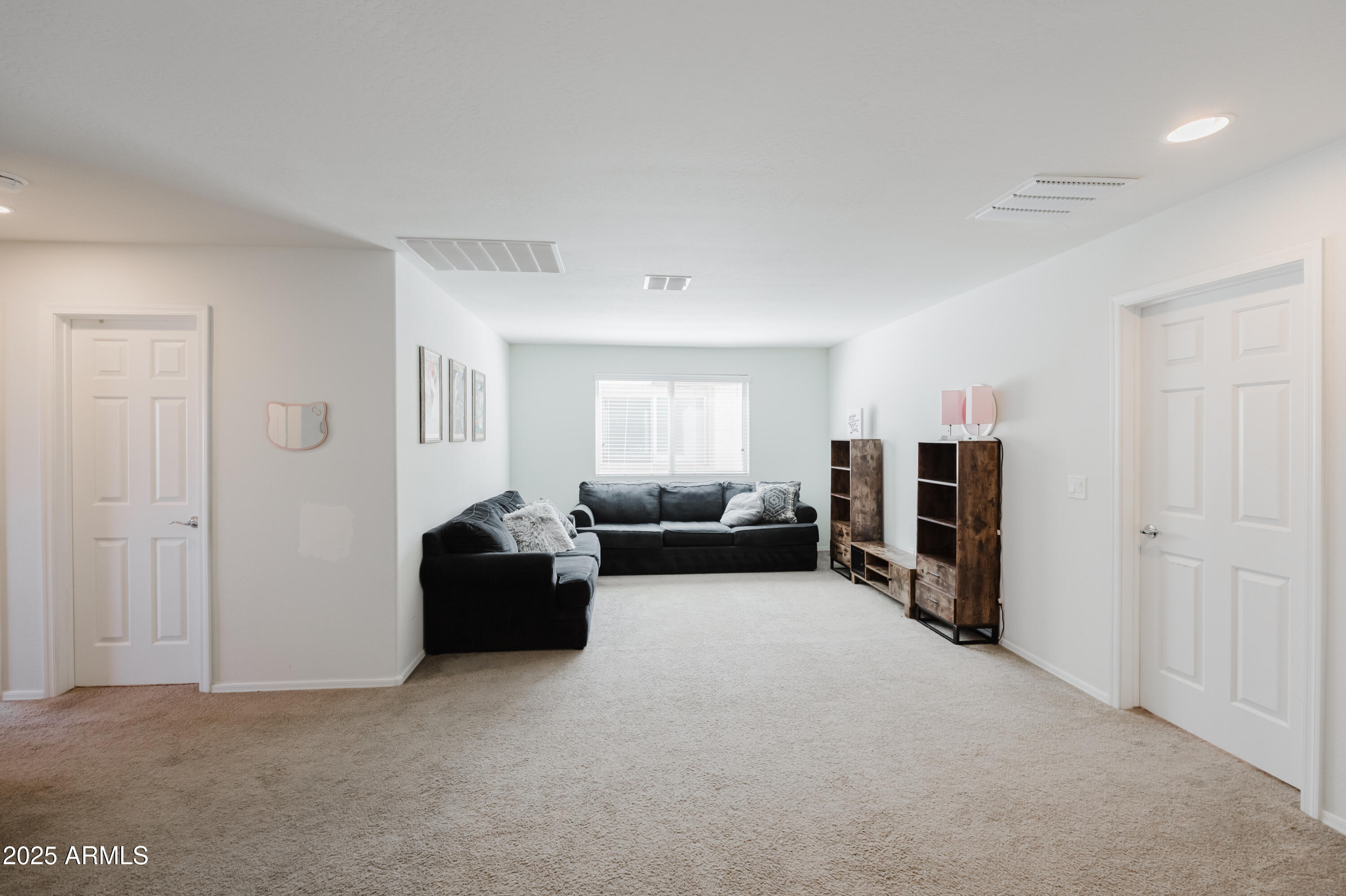 1093 W BELMONT RED Trail