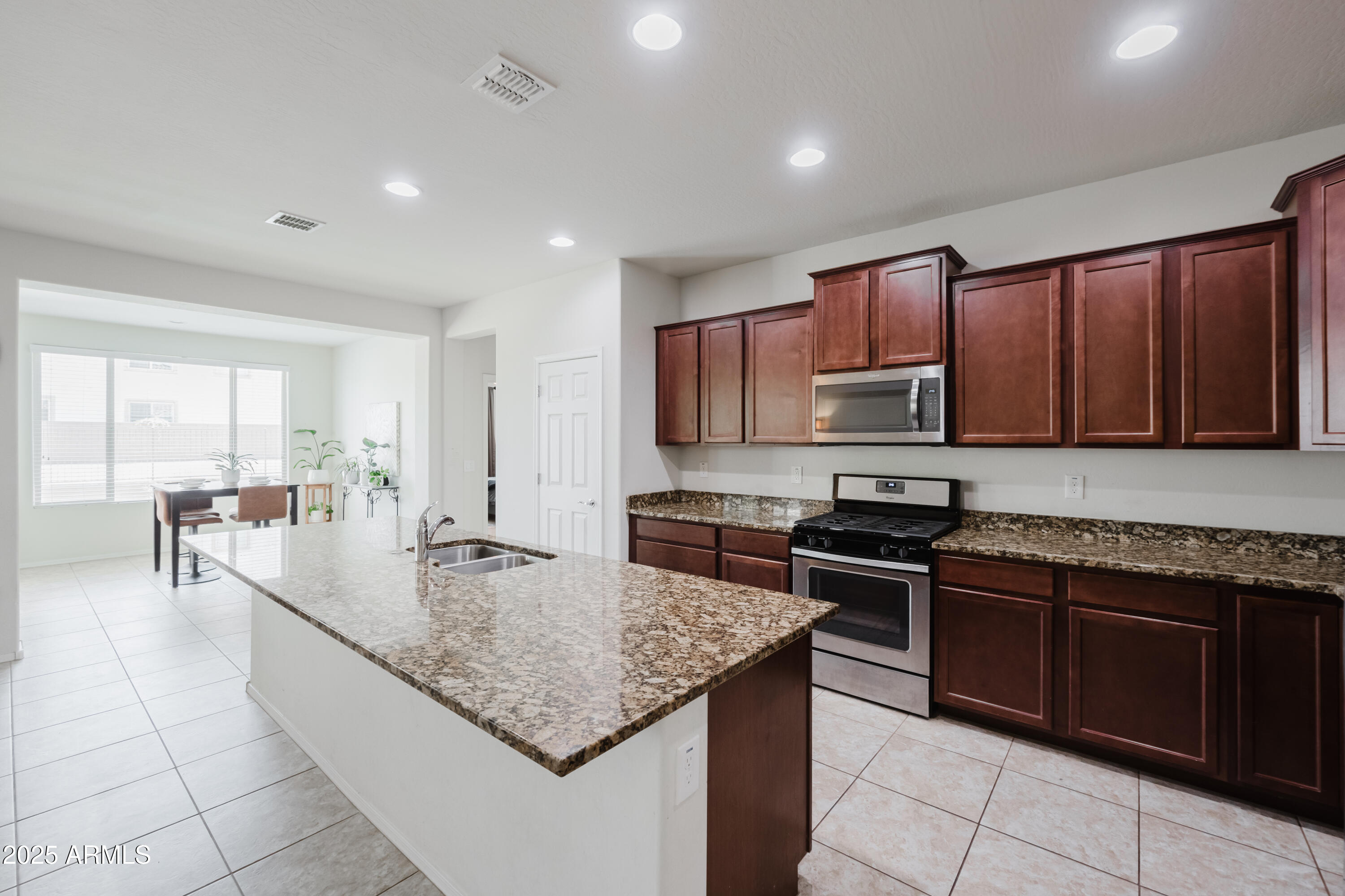 1093 W BELMONT RED Trail