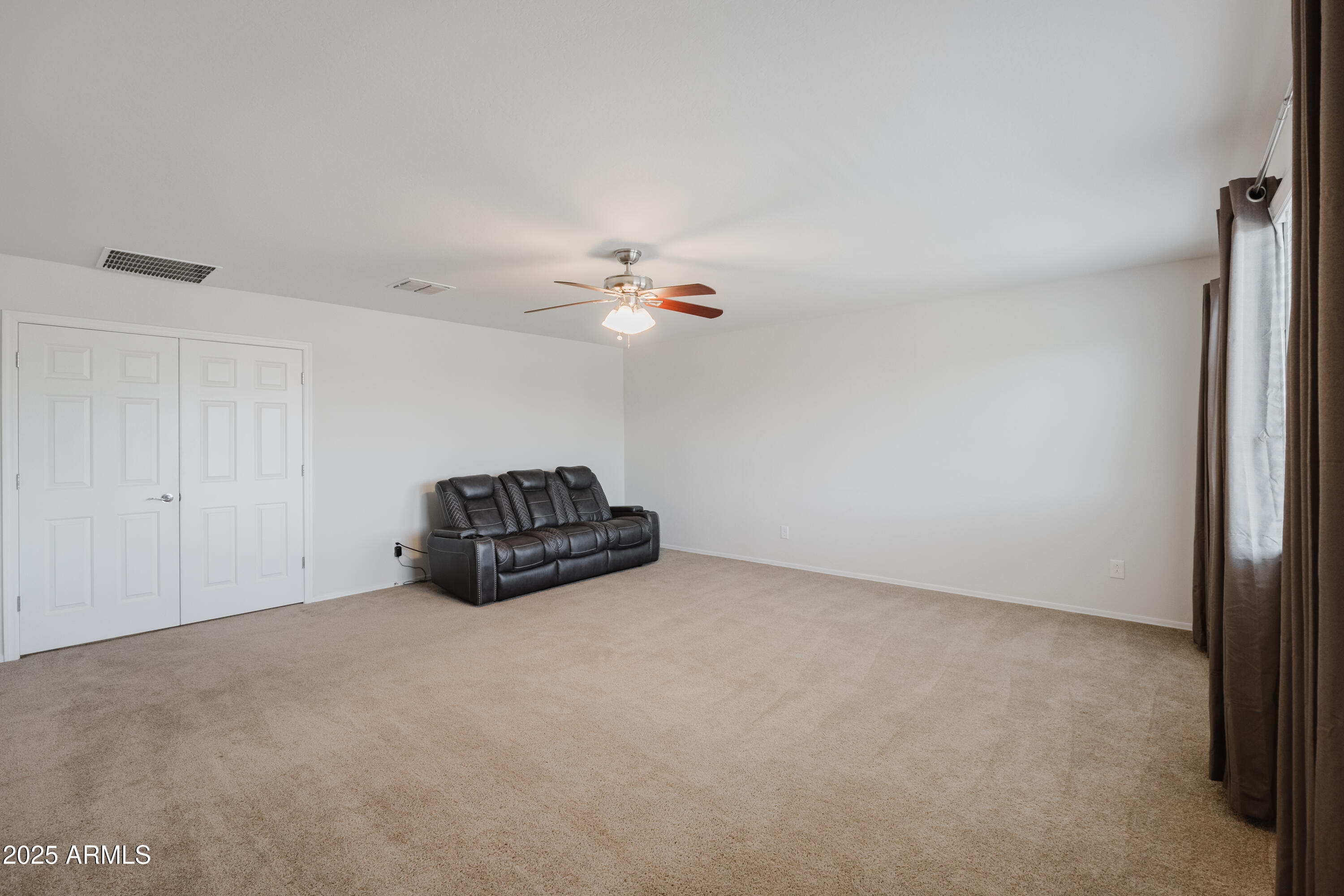 1093 W BELMONT RED Trail
