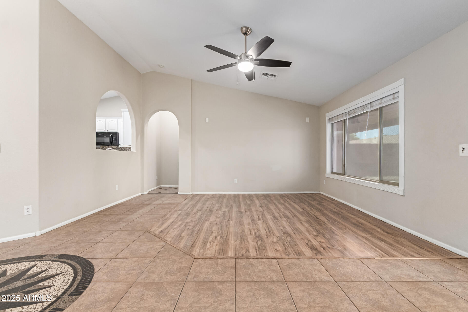 3717 E ELMINGTON Circle