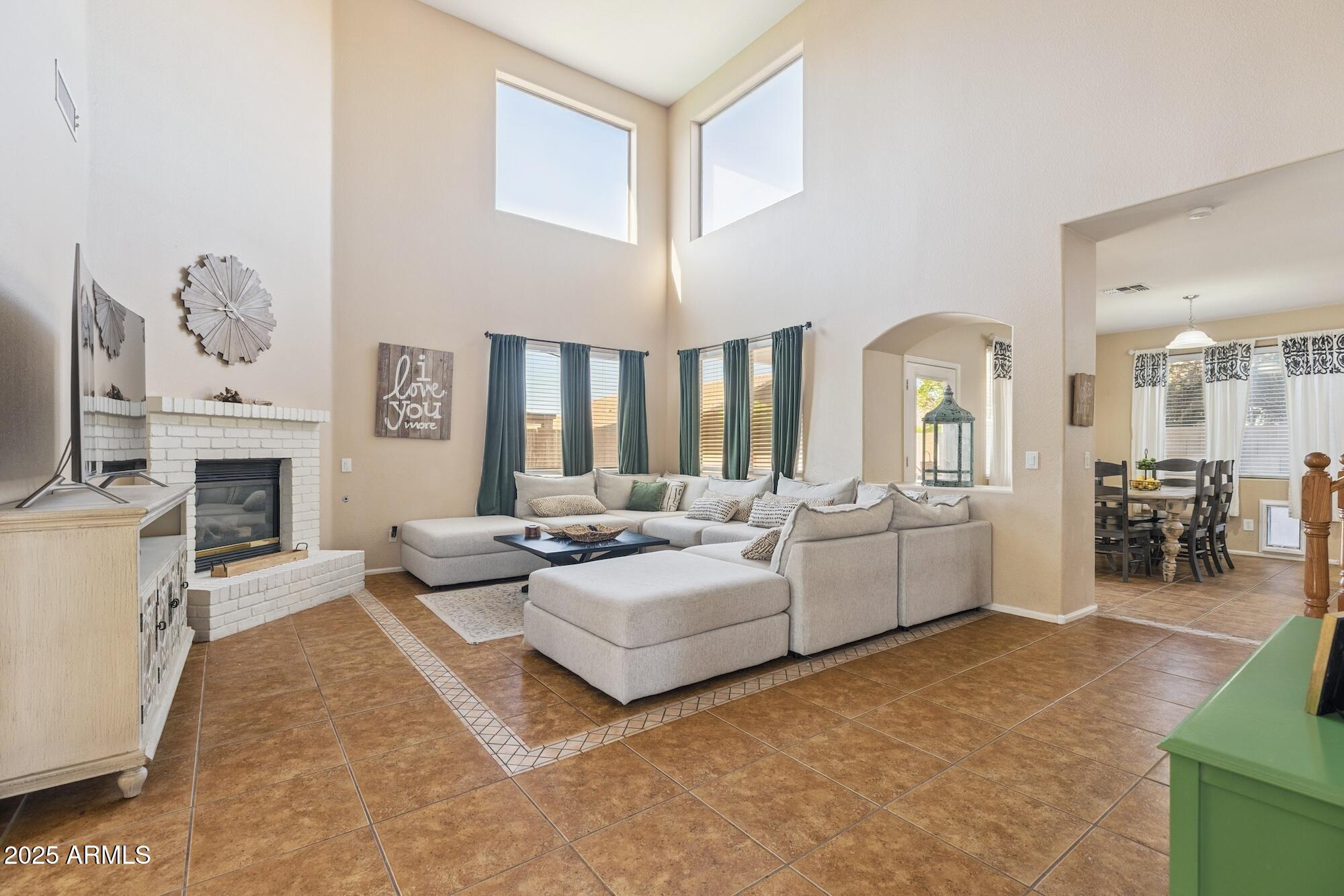 4436 E LA COSTA Drive