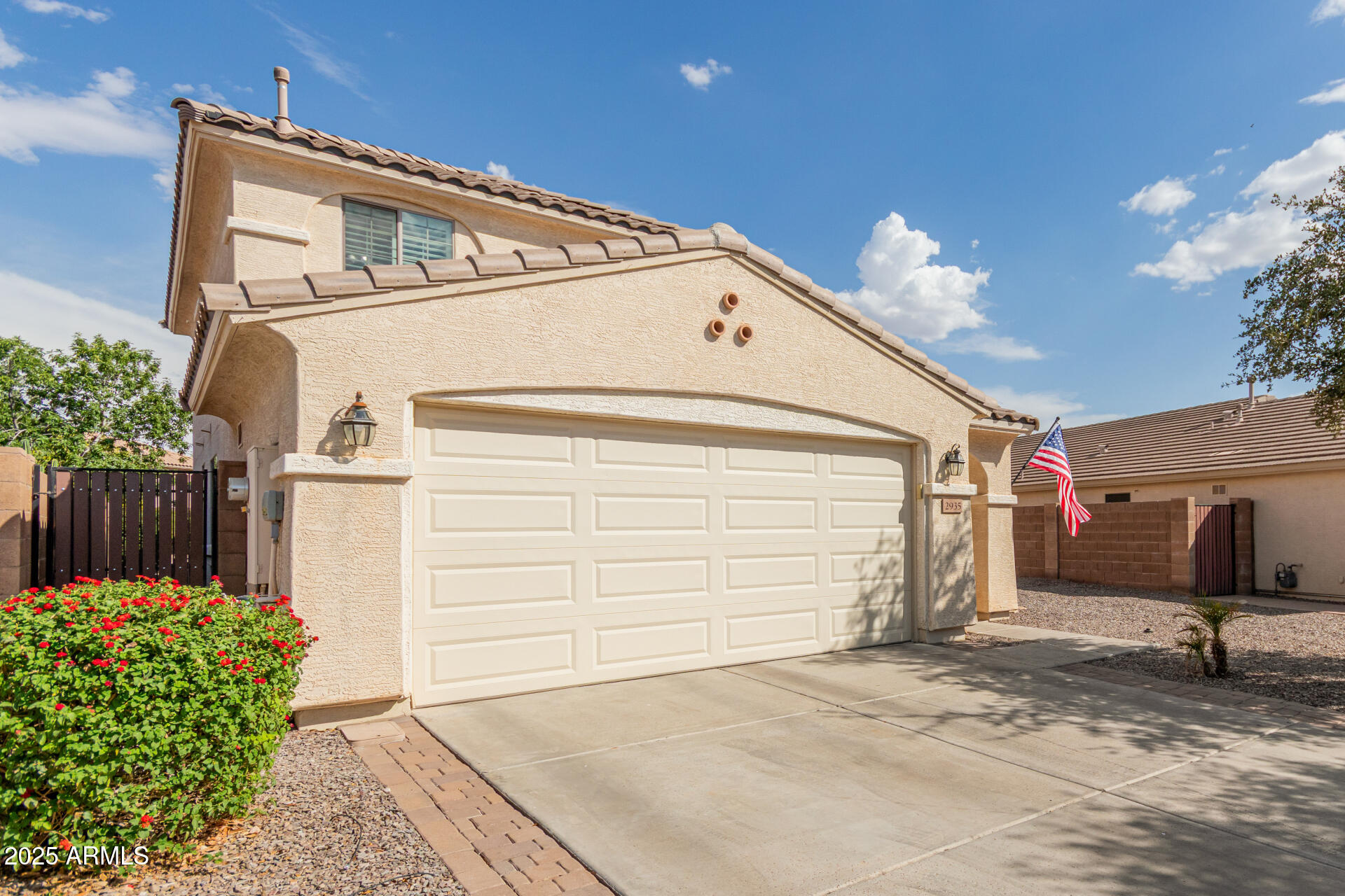 2935 E MEAD Drive