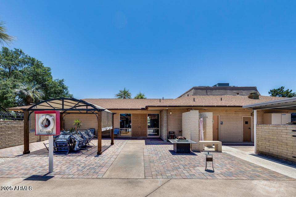 3515 E KINGS Avenue