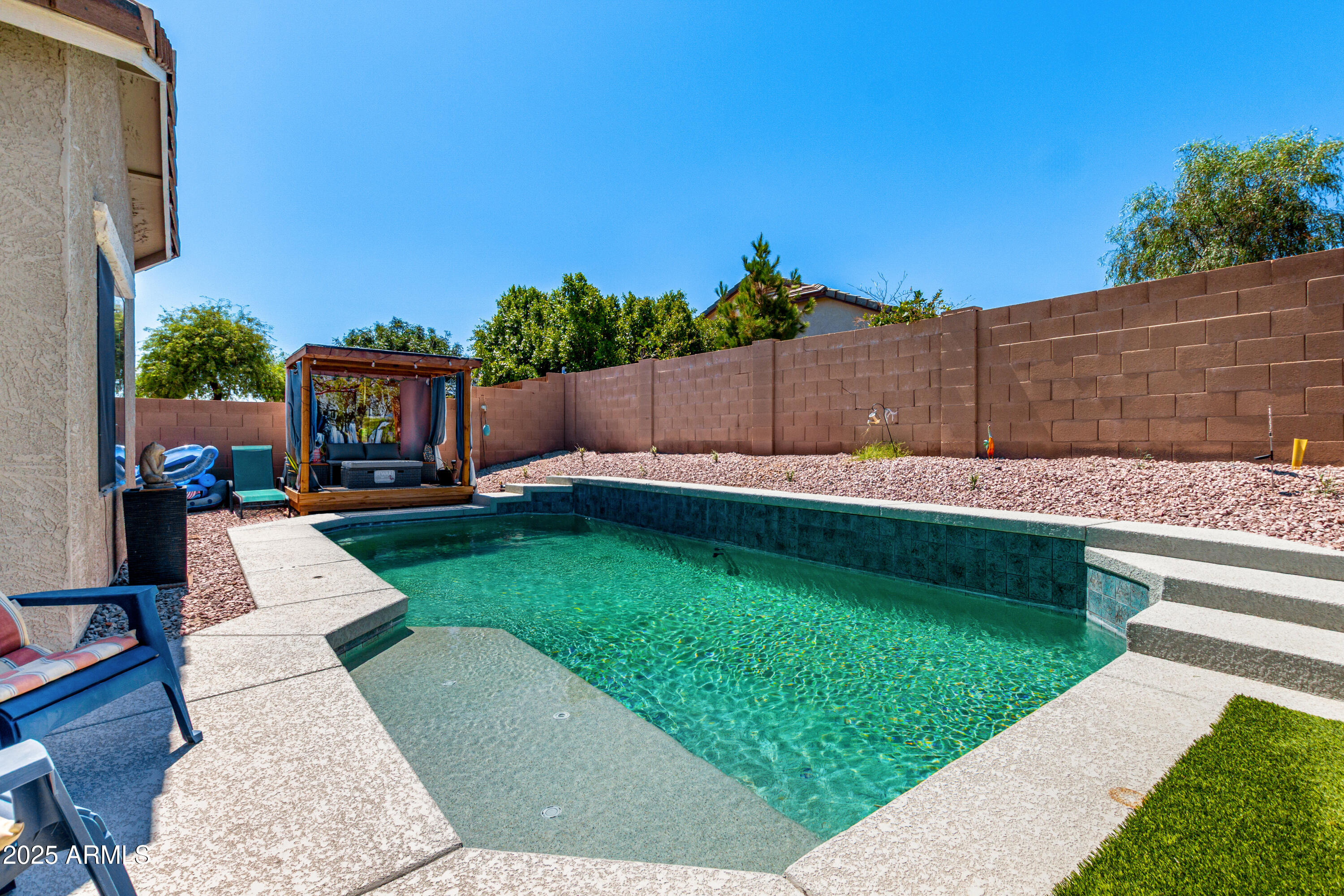 25542 W FOREST GROVE Avenue