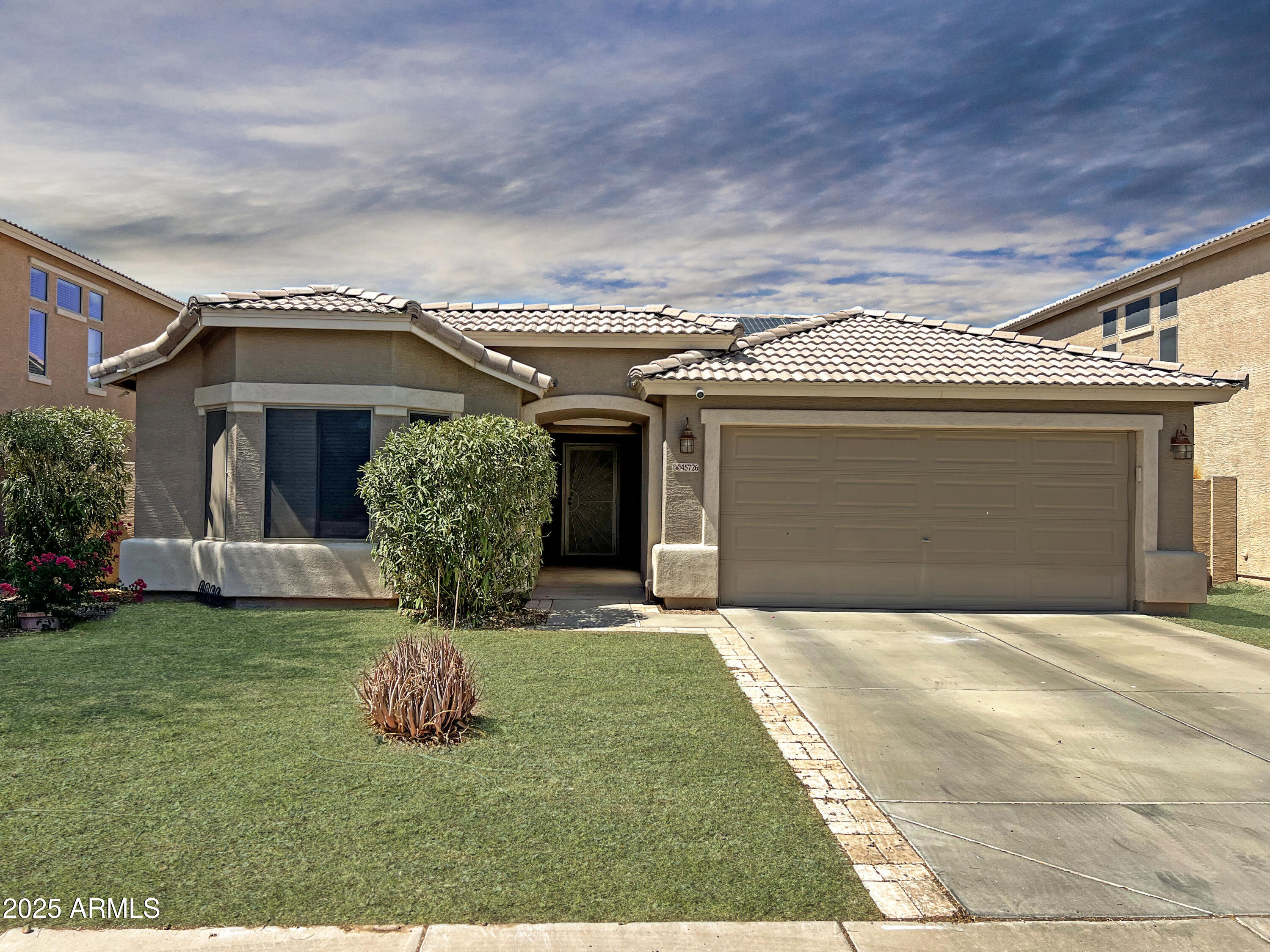 45726 W LONG Way