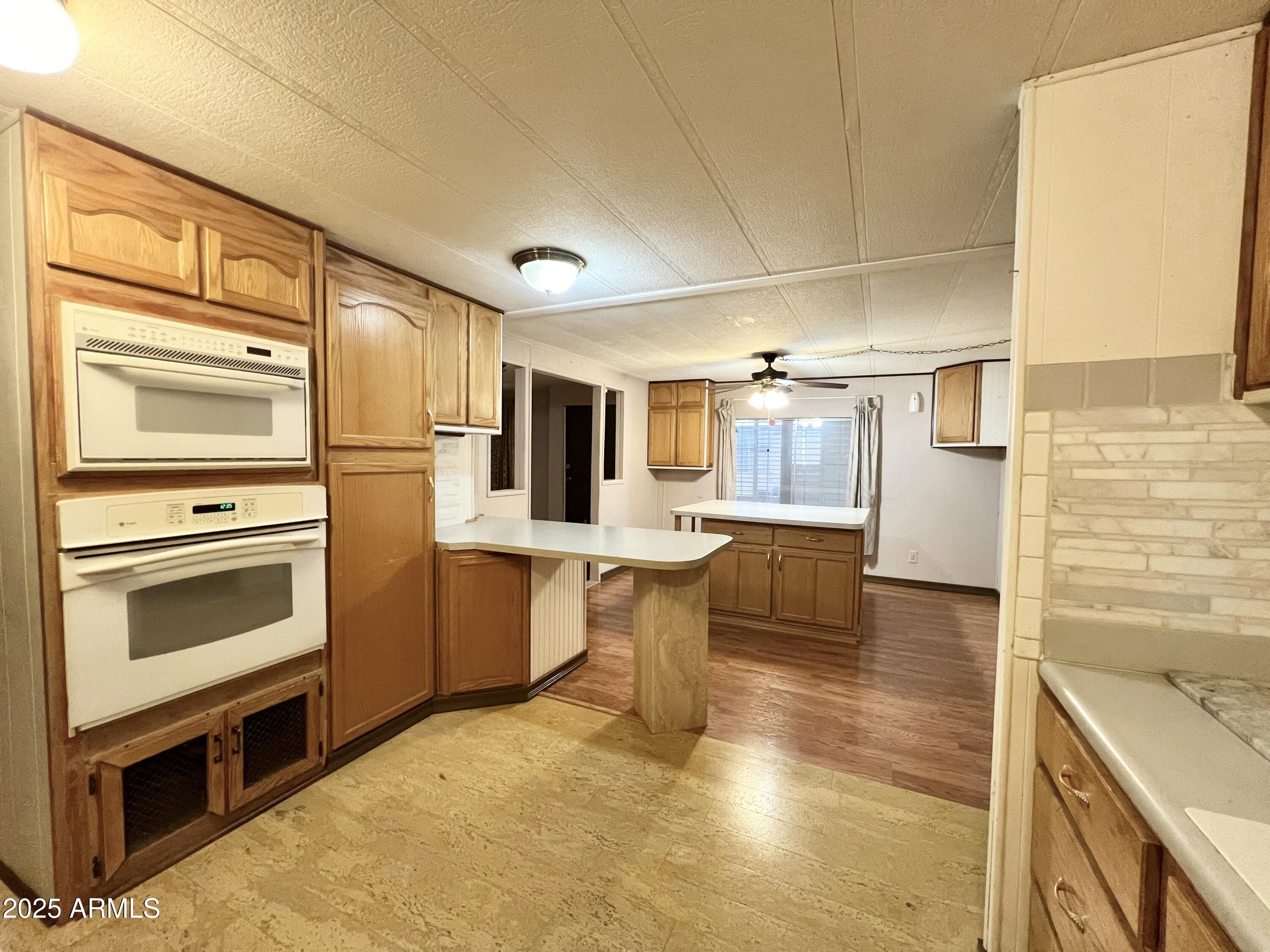 10201 N 99TH Avenue, 160