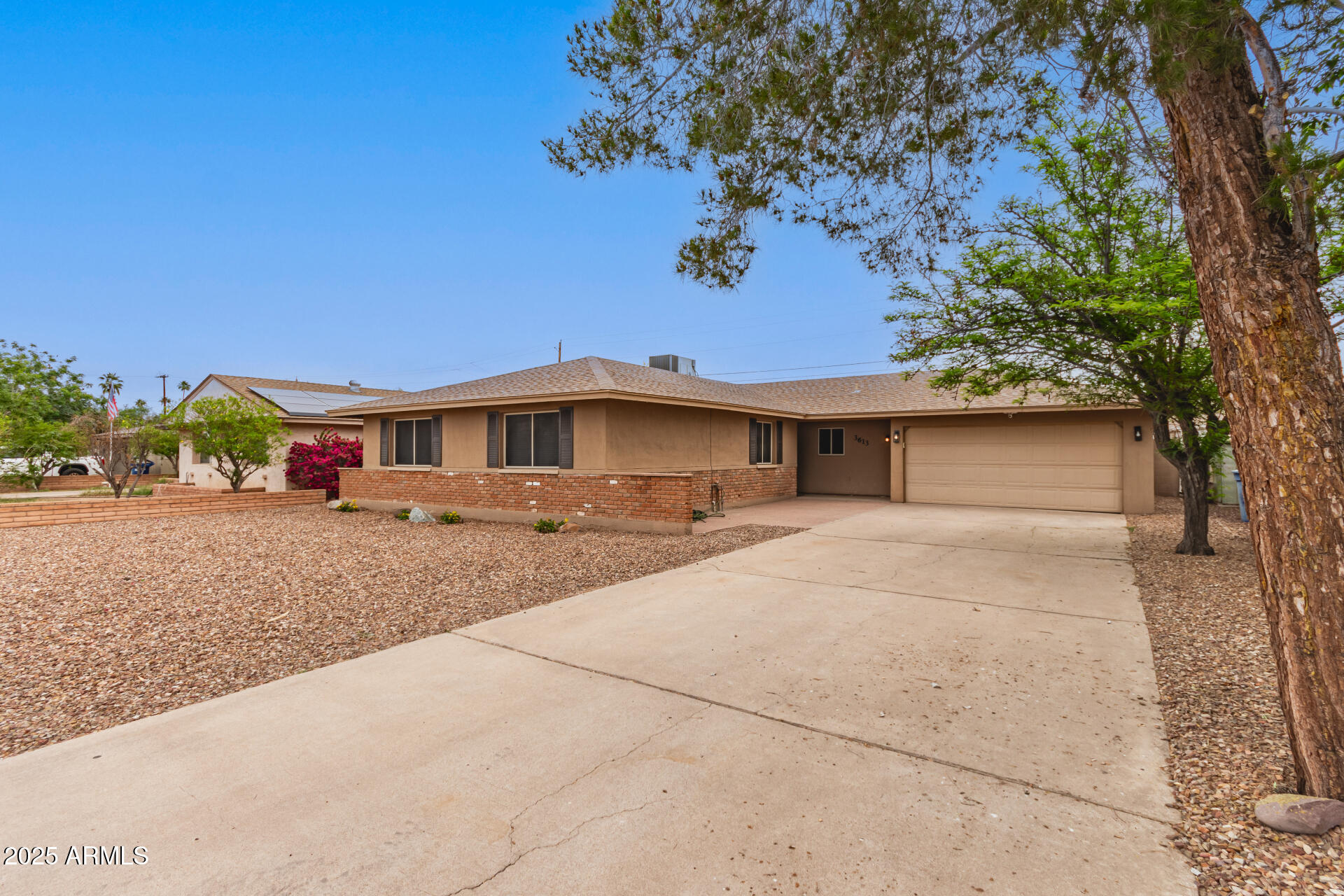 3613 S KENNETH Place