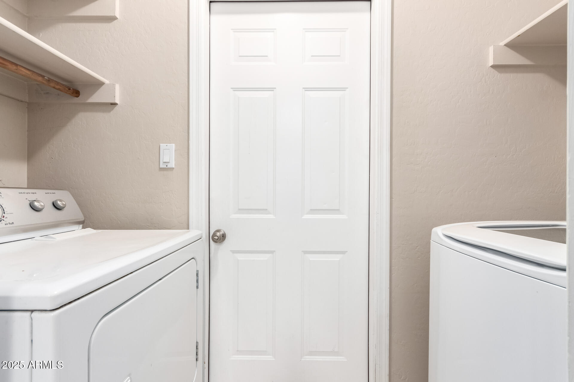 3613 S KENNETH Place