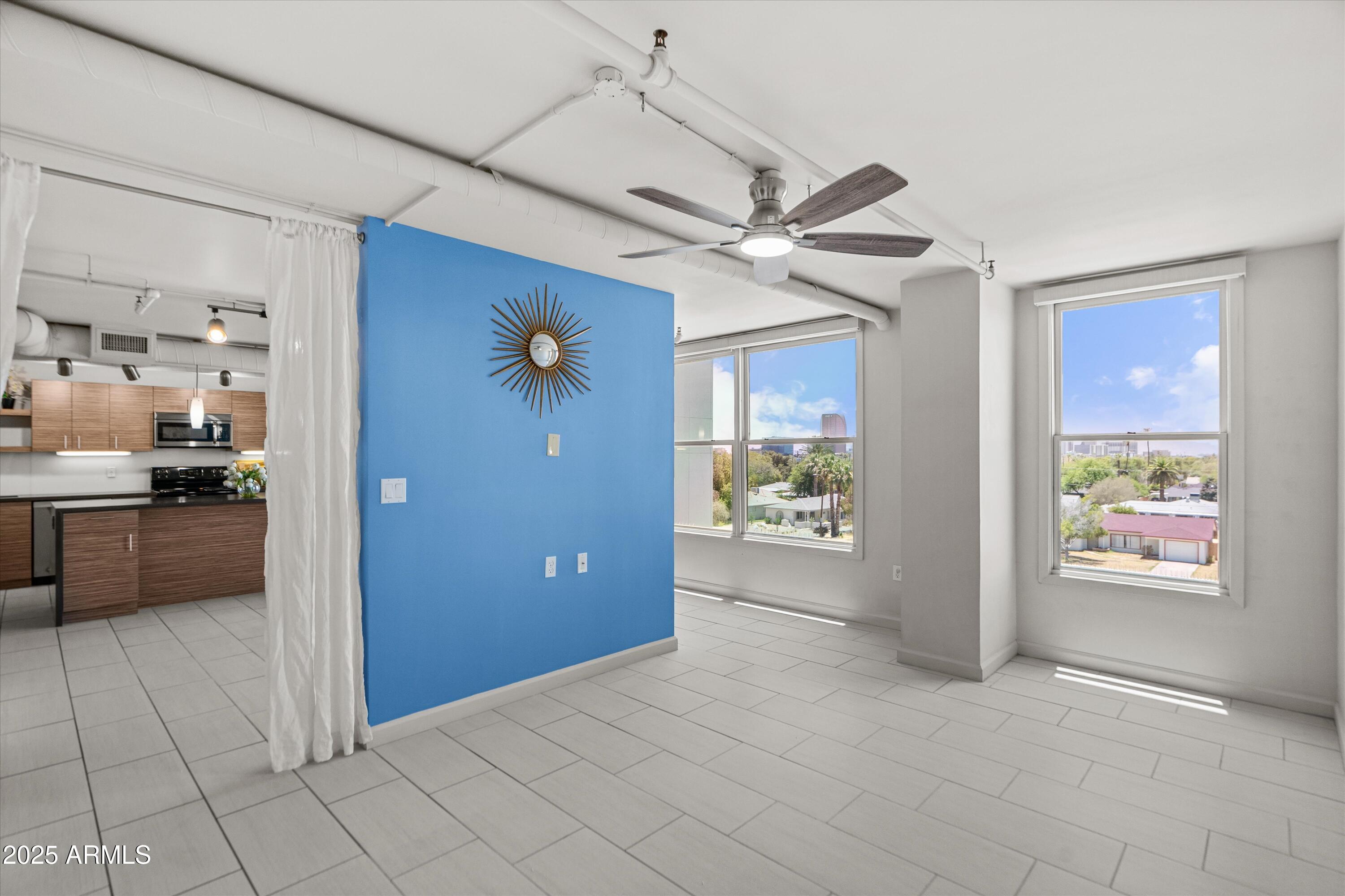 535 W THOMAS Road, 407