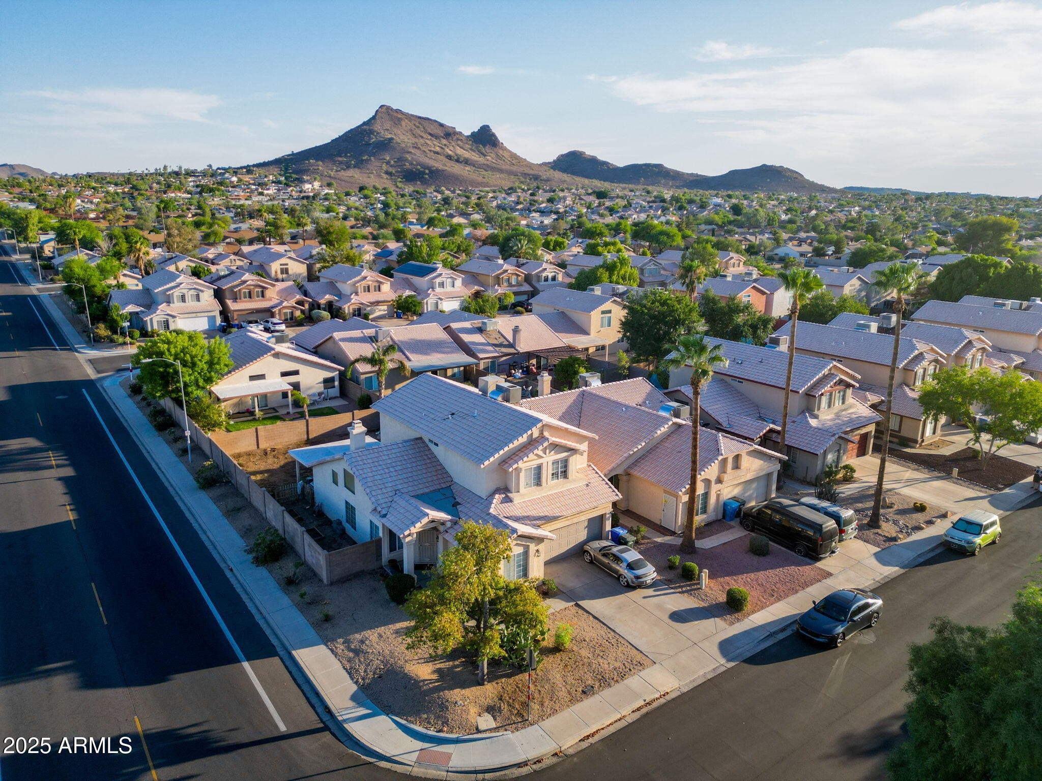 1949 E AIRE LIBRE Avenue