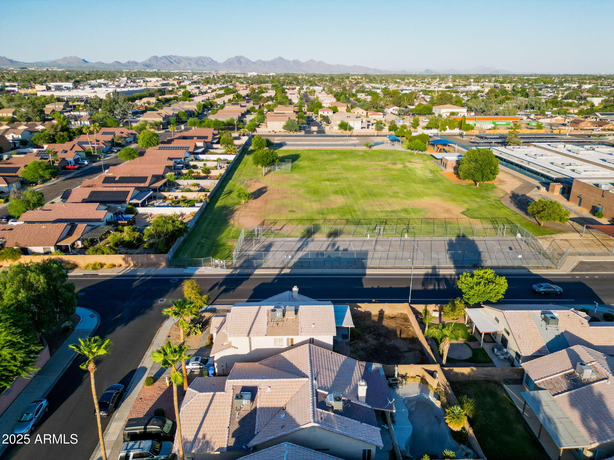 1949 E AIRE LIBRE Avenue