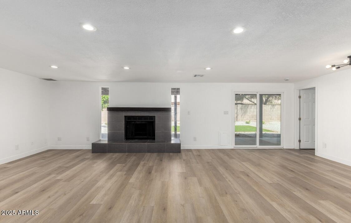 6726 W SUNNYSIDE Drive