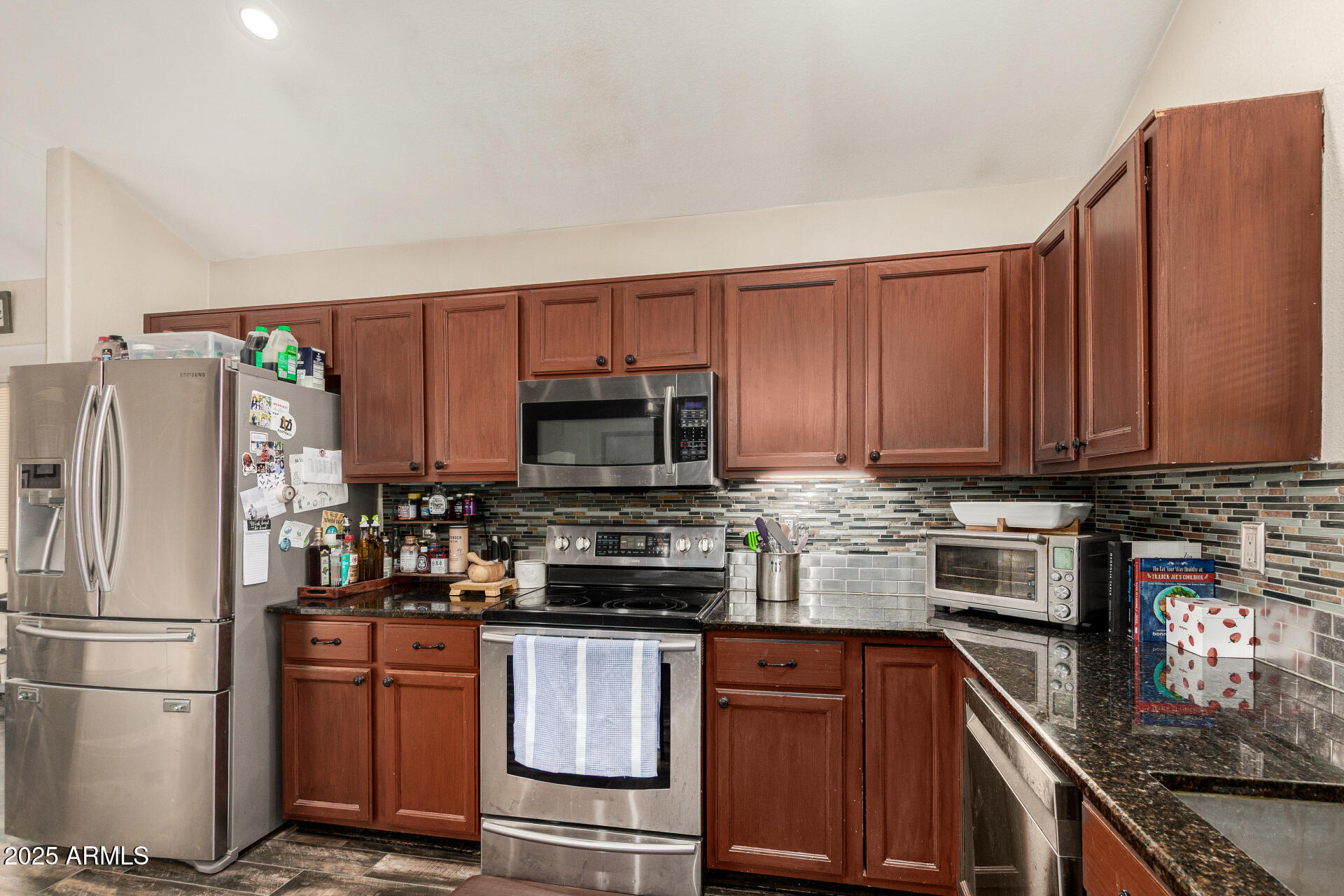 15827 S 27TH Way