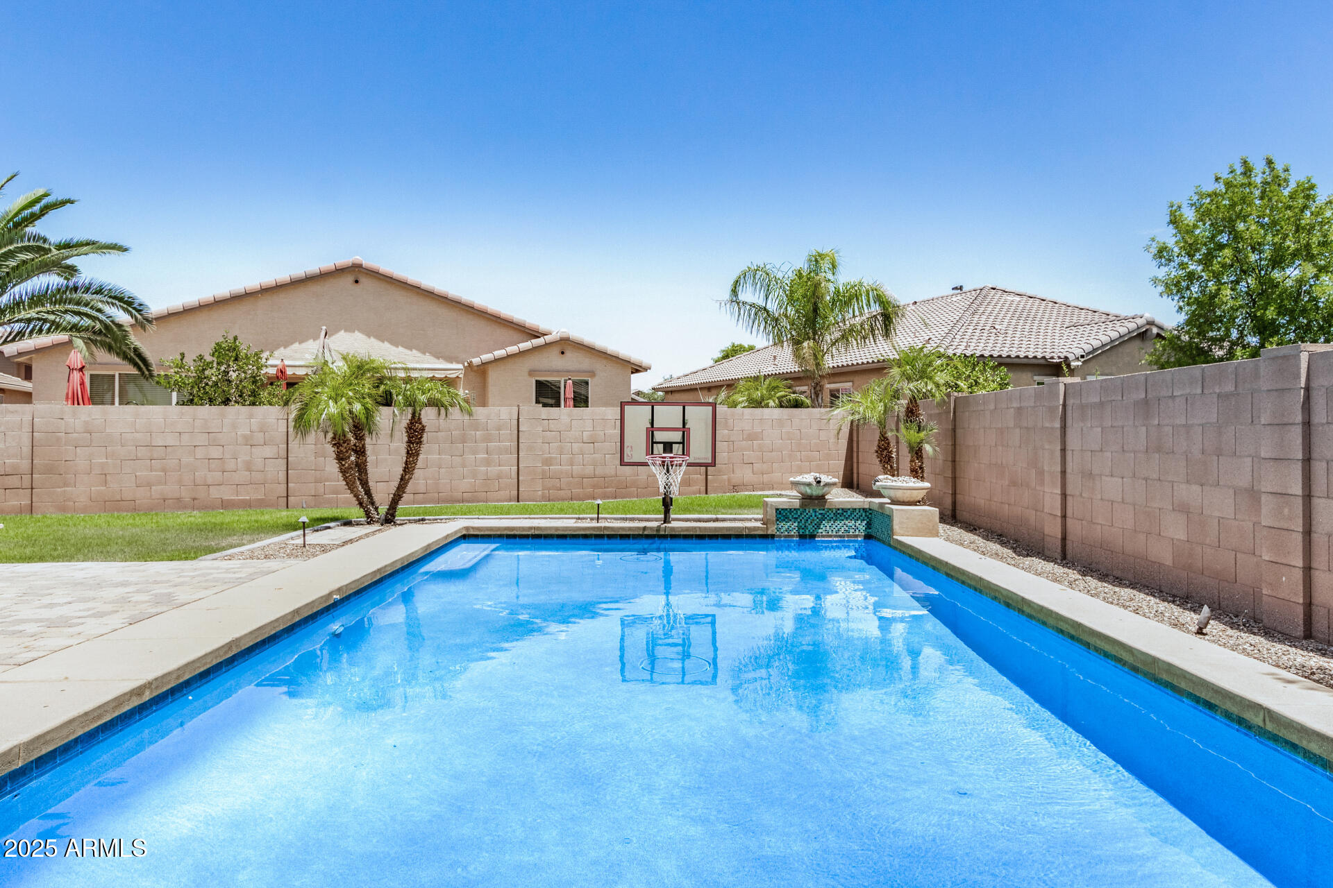 2576 E IRONSIDE Court