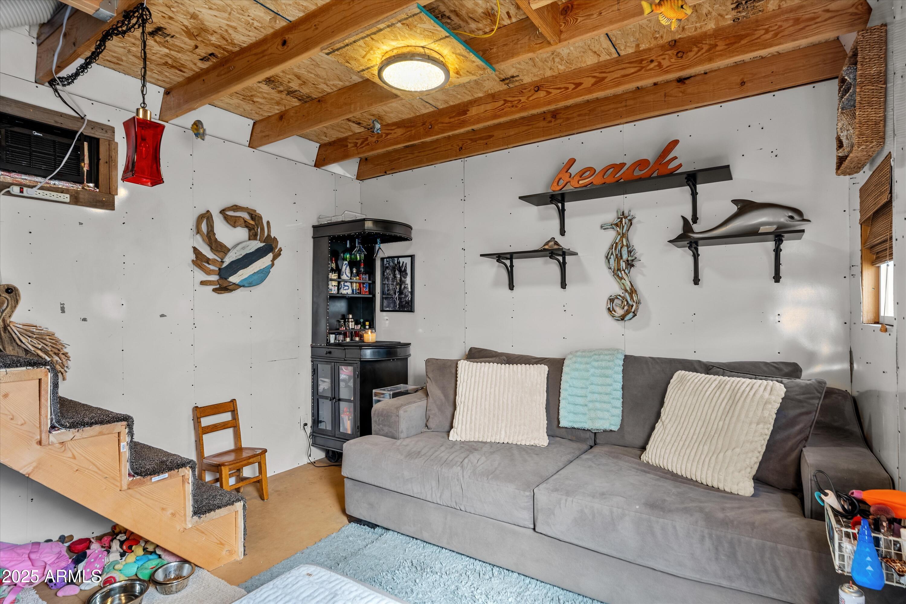 2715 E VISTA Drive