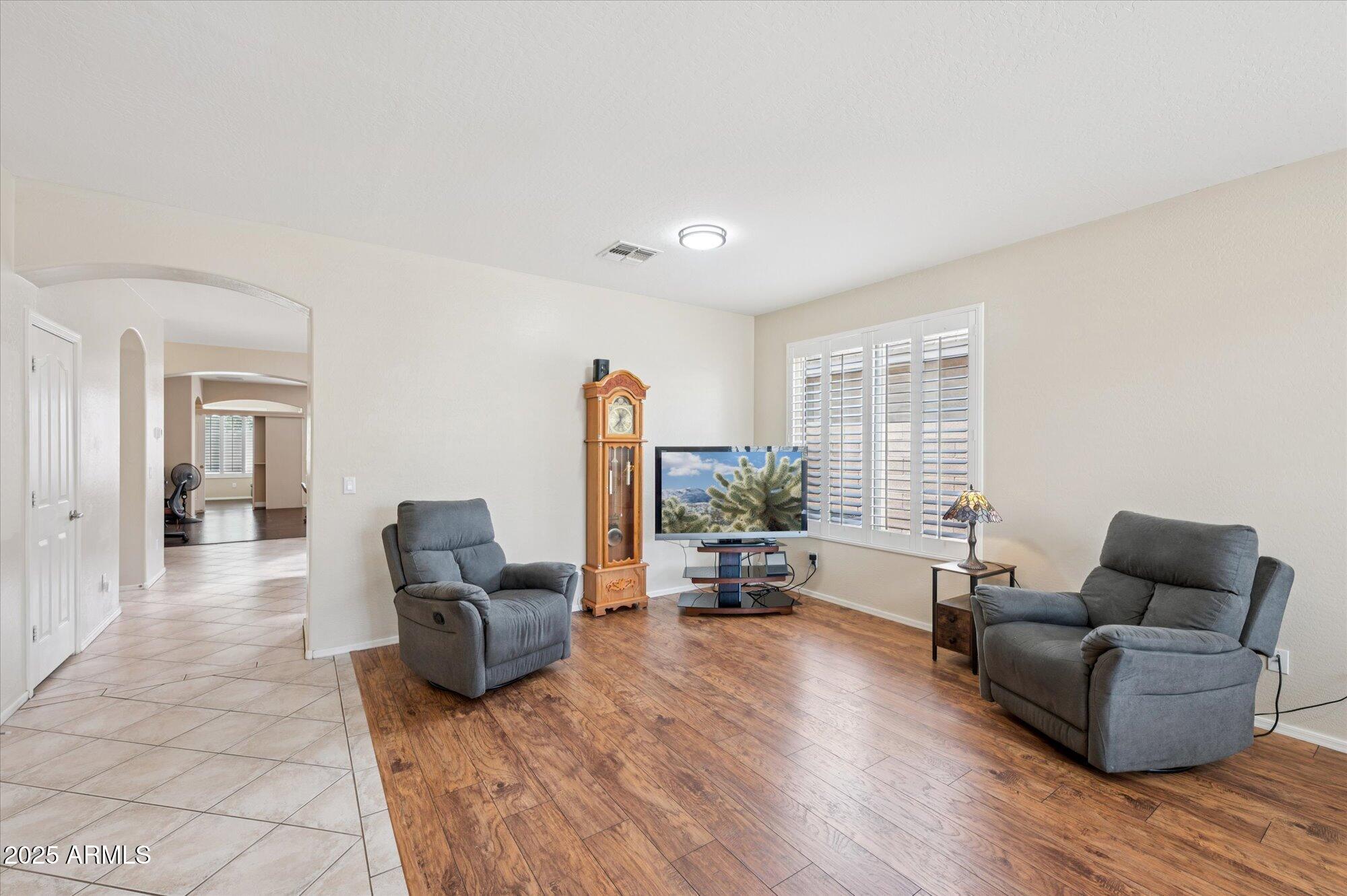 81 E ROCK WREN Drive