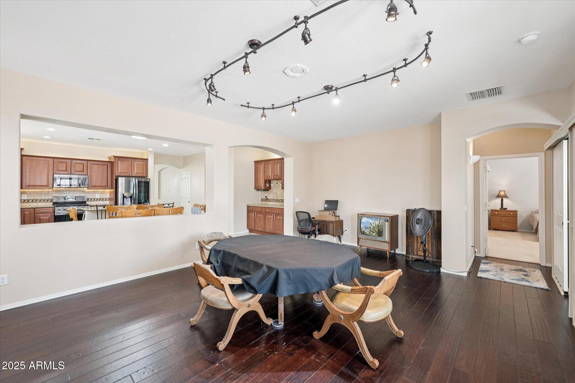 81 E ROCK WREN Drive