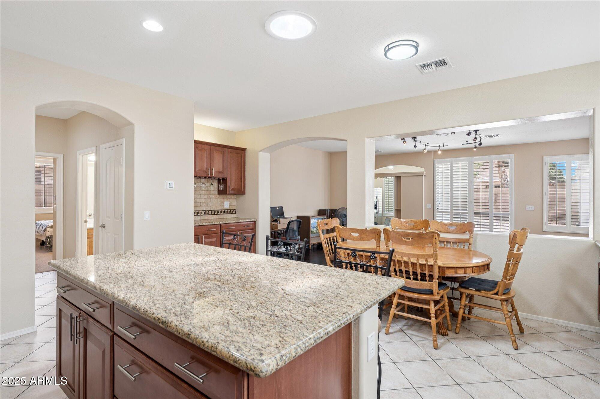 81 E ROCK WREN Drive