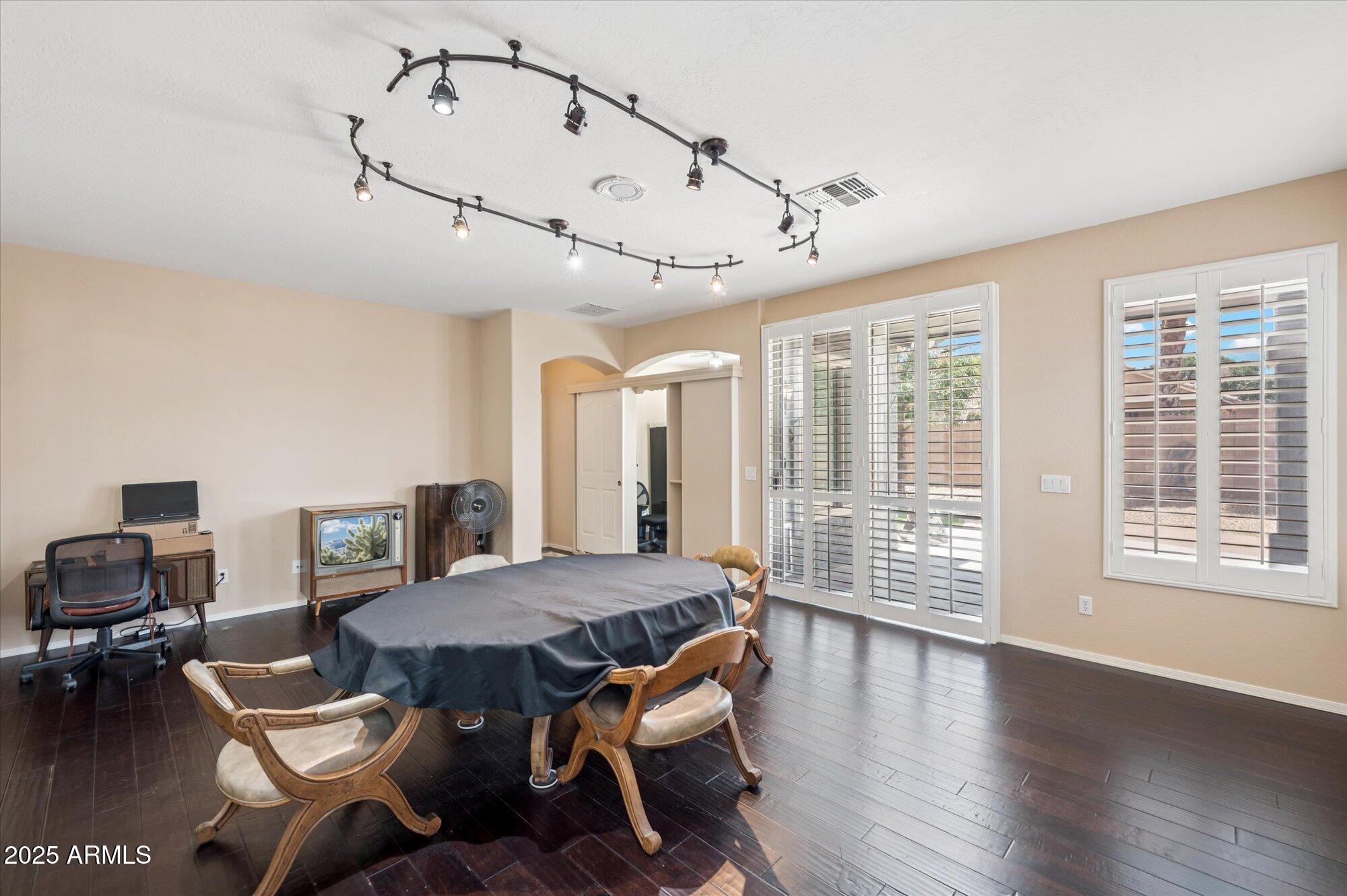81 E ROCK WREN Drive