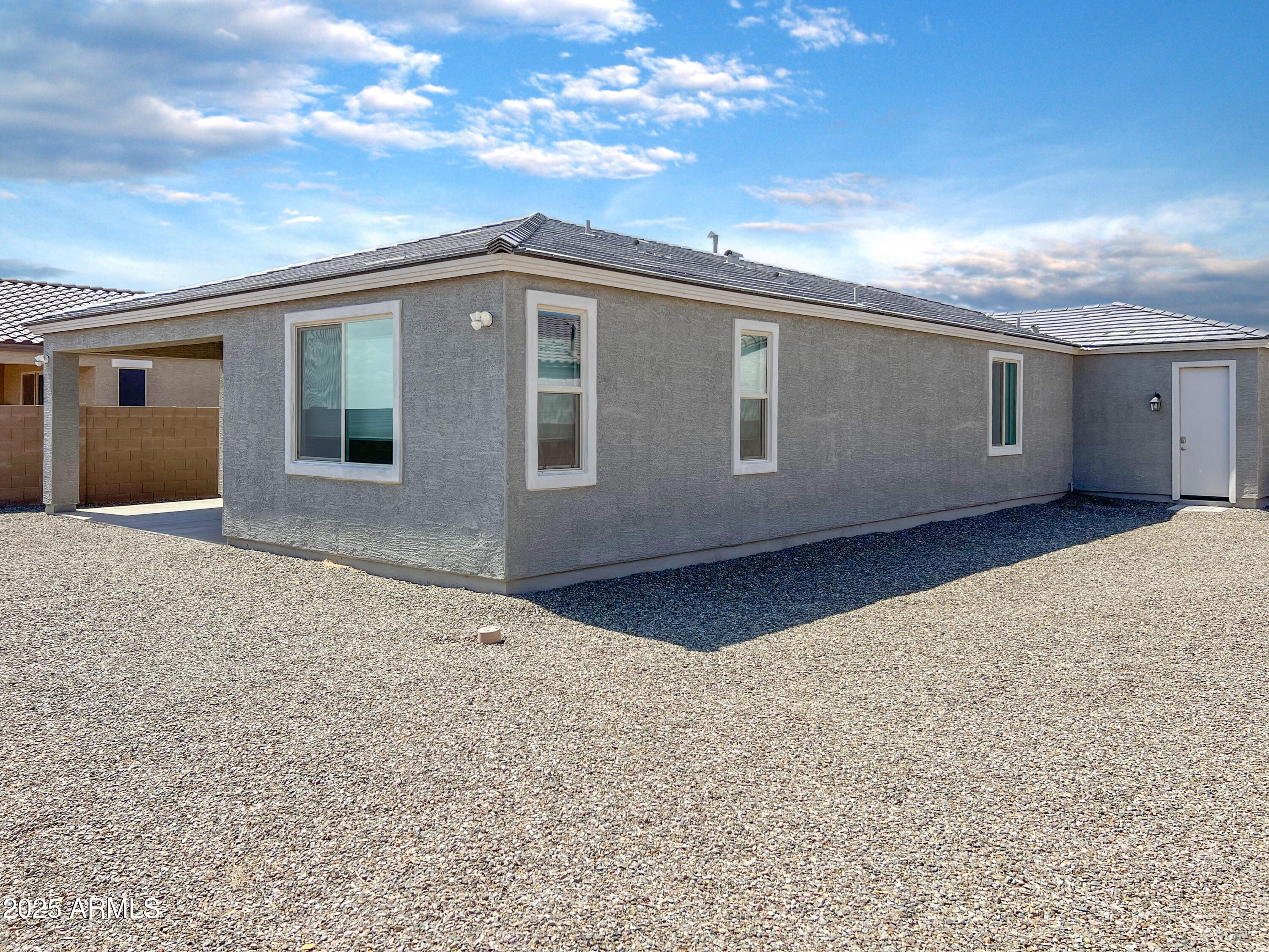 993 W SHANNONS Way