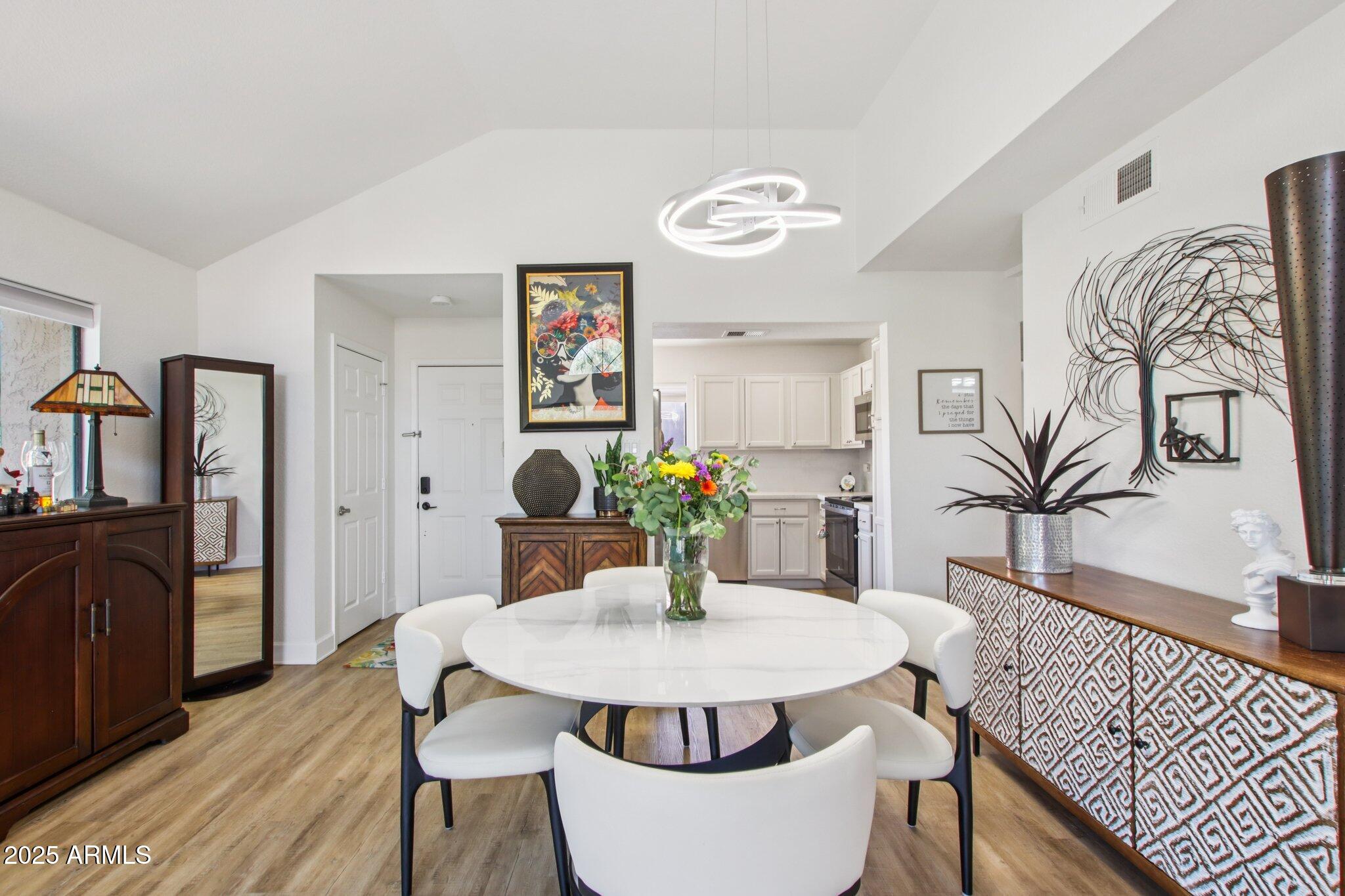 5122 E SHEA Boulevard, 2050