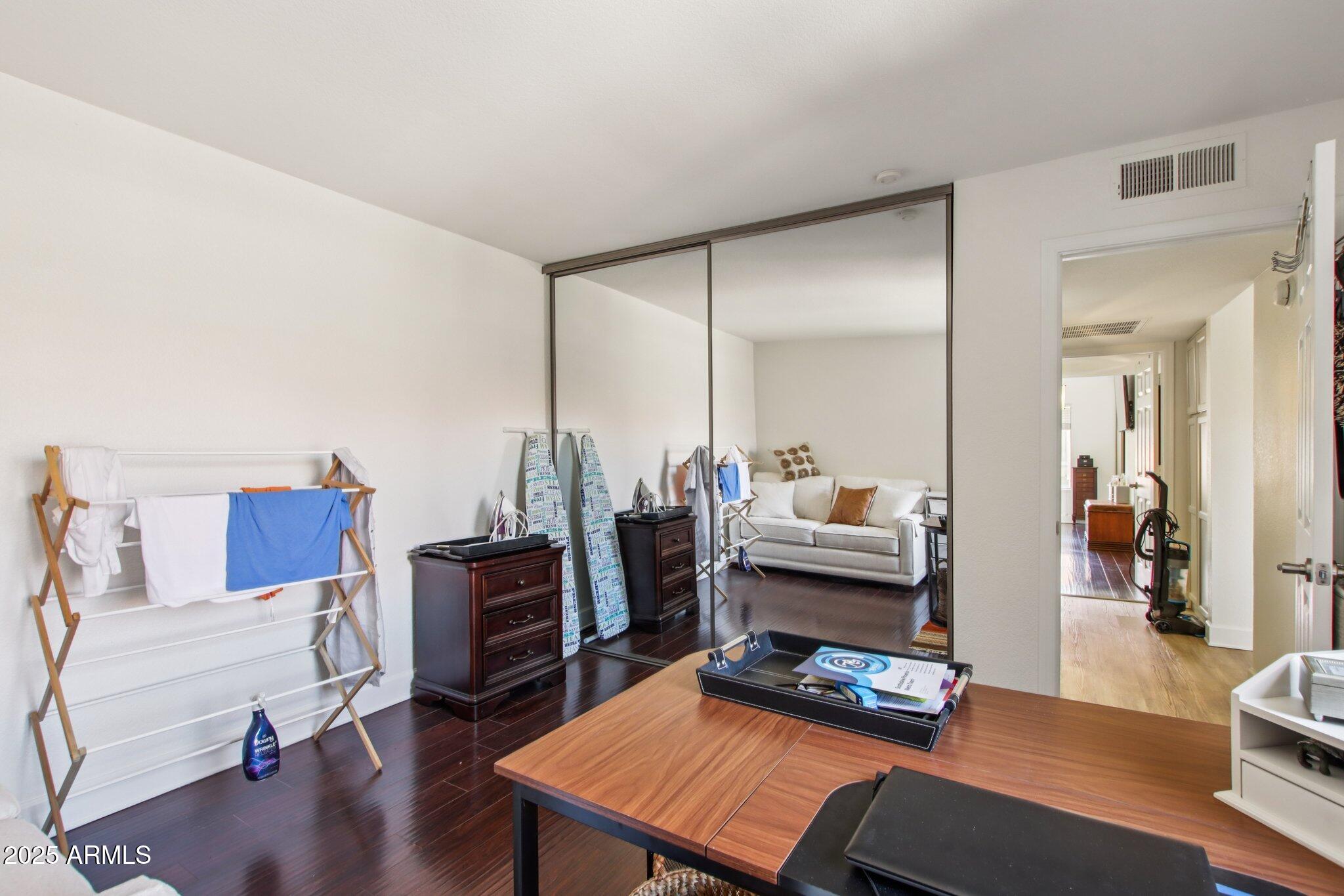 5122 E SHEA Boulevard, 2050