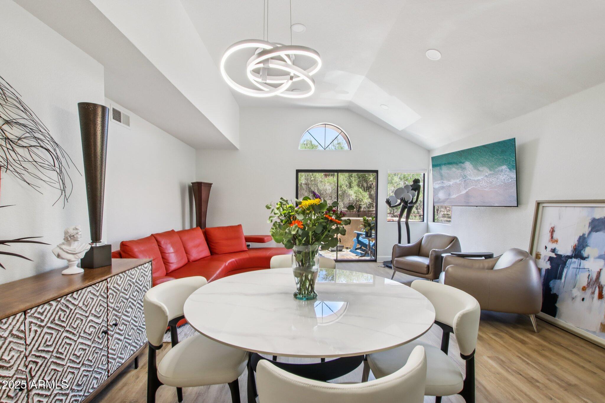 5122 E SHEA Boulevard, 2050