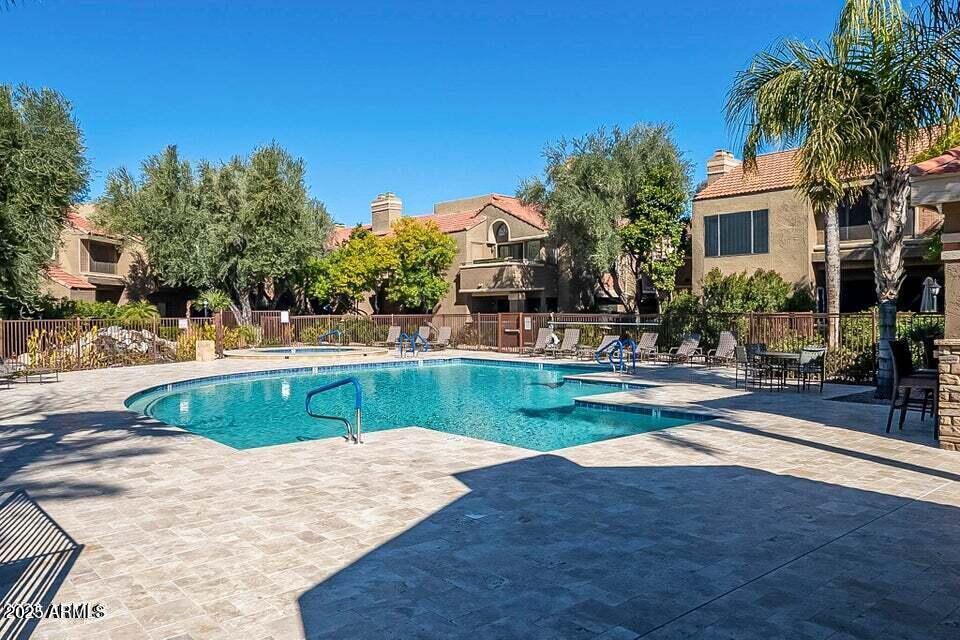 5122 E SHEA Boulevard, 2050