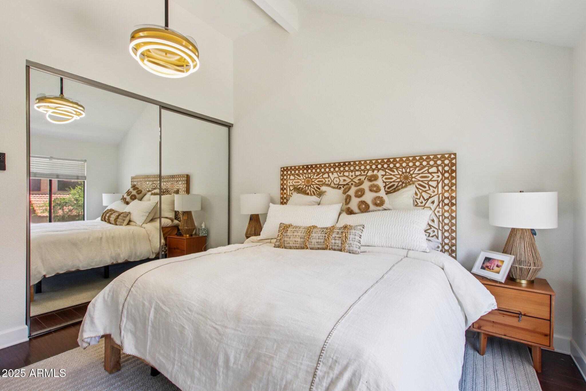 5122 E SHEA Boulevard, 2050