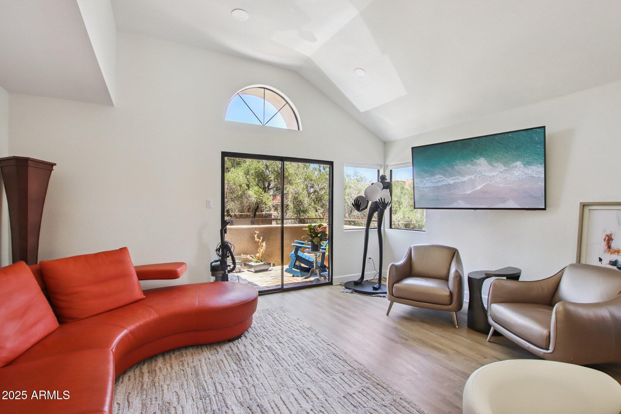 5122 E SHEA Boulevard, 2050