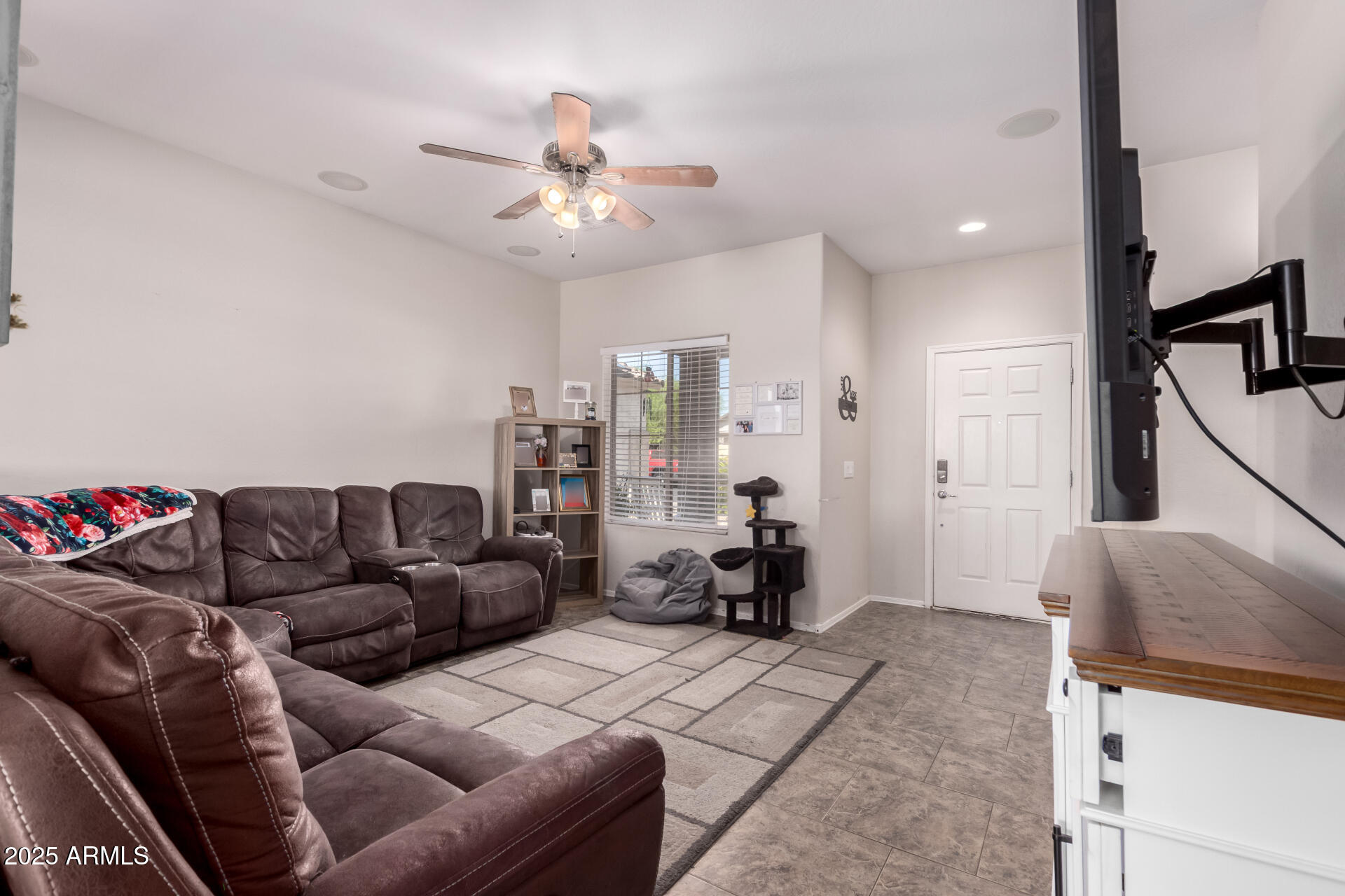 110 N 194TH Lane