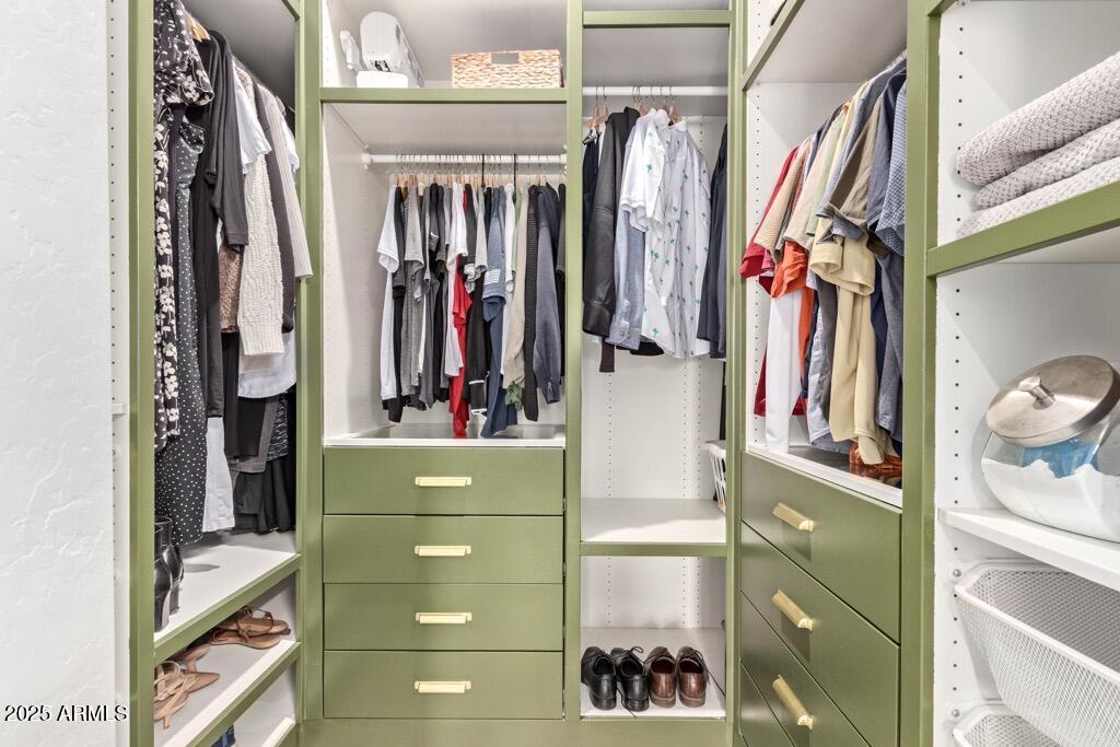 820 N 8TH Avenue, 14